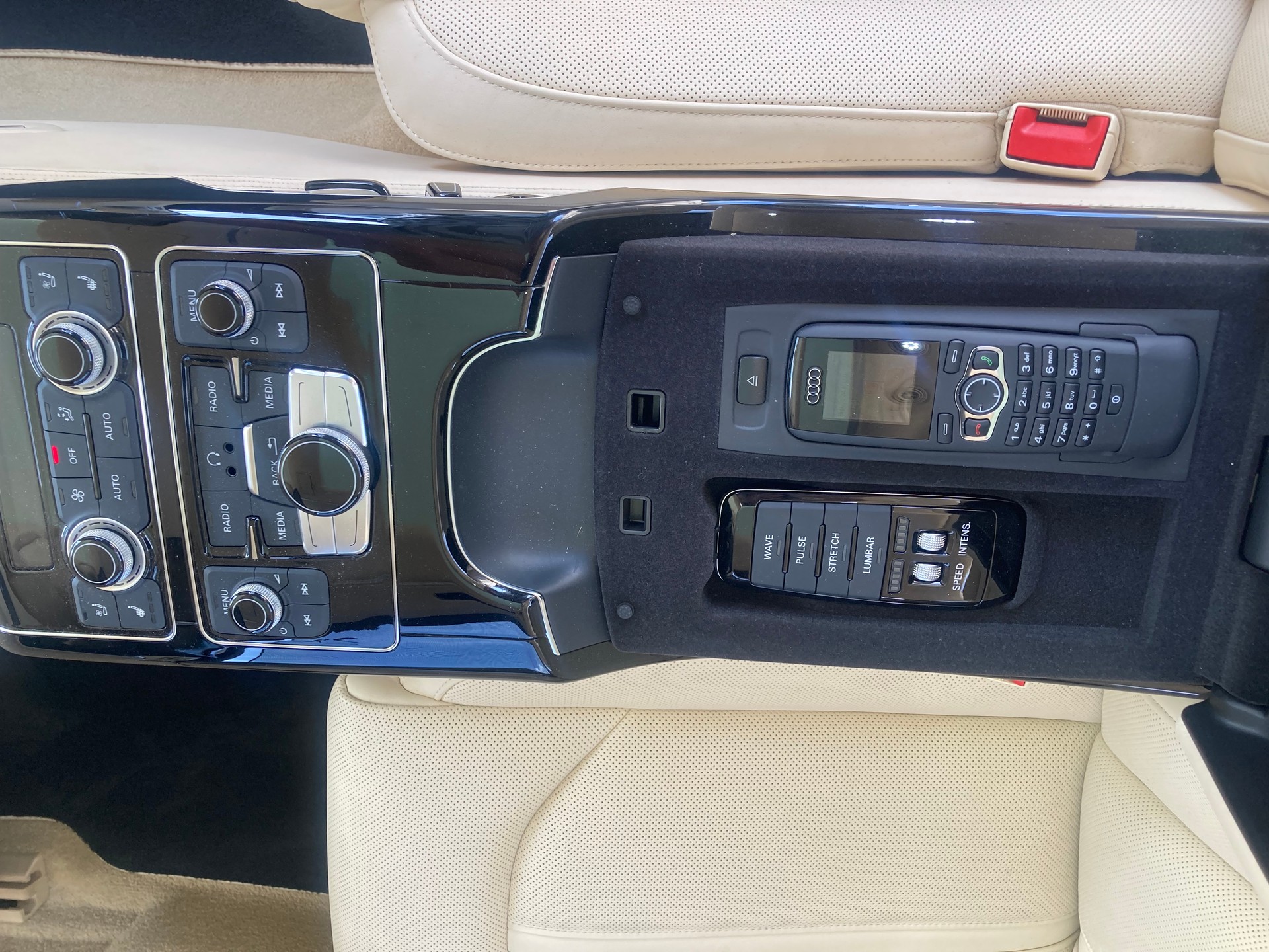 AUDI A8 L 6.3 FSI W12 quattro tiptronic-image-11