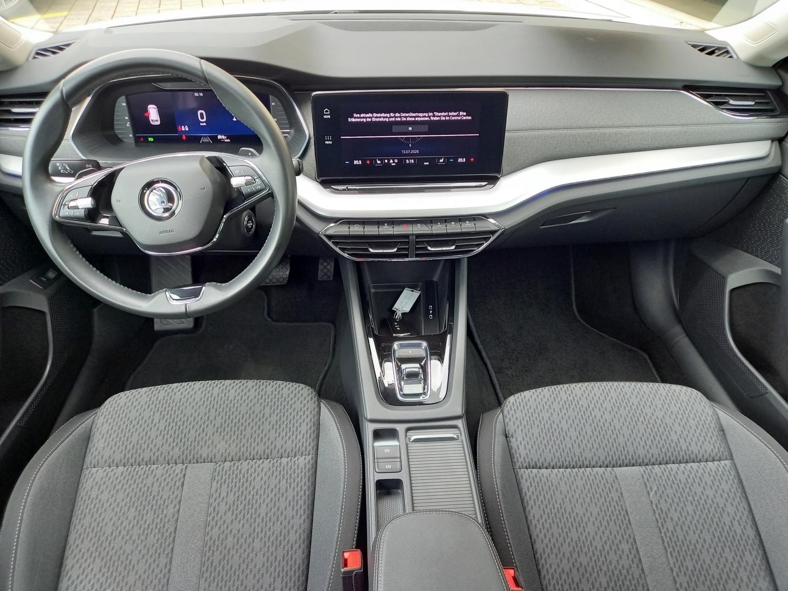 SKODA Octavia Combi 2.0 TDI DSG Style-image-4