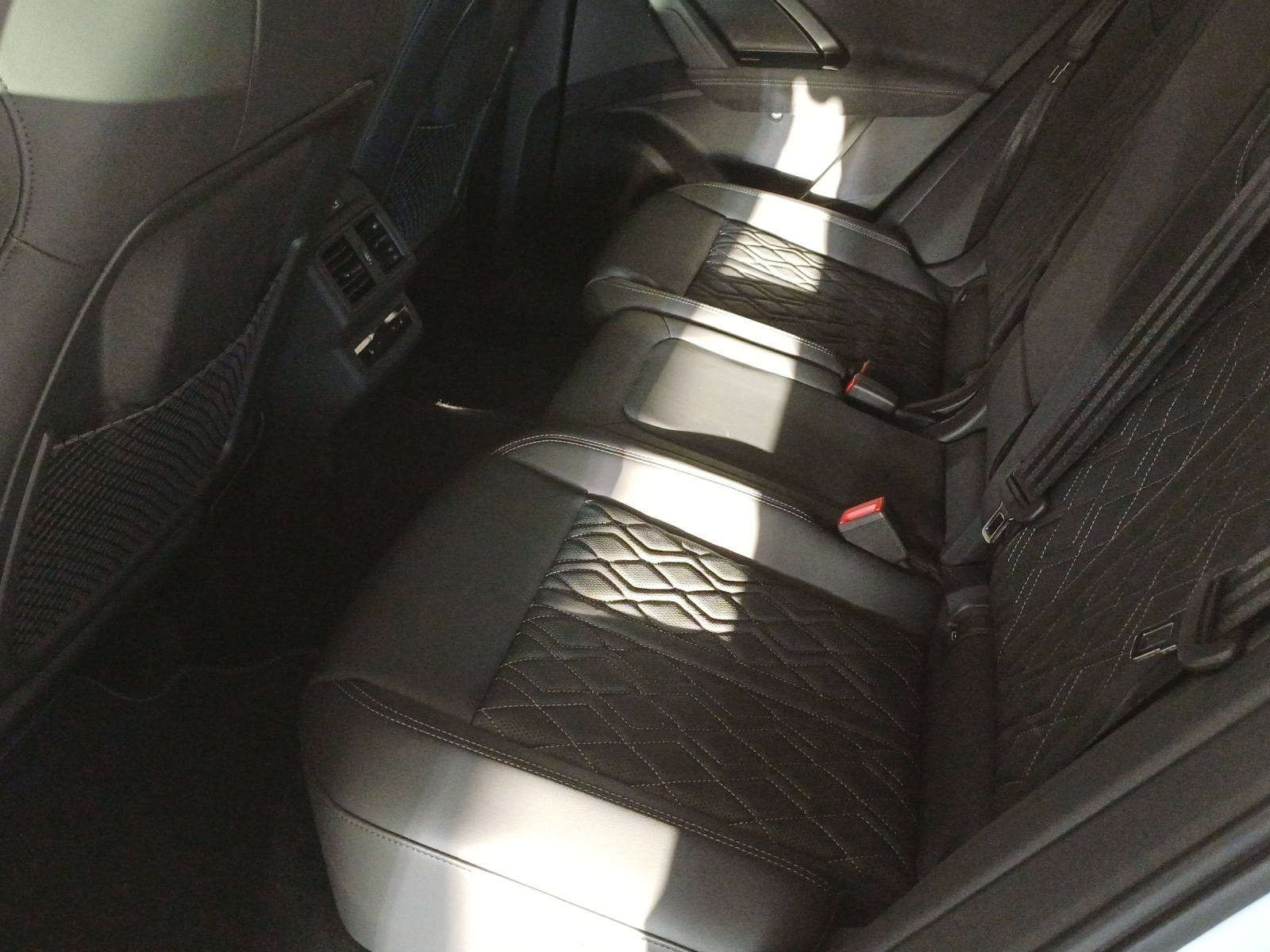 AUDI SQ5 TFSI quattro S-tronic-image-11