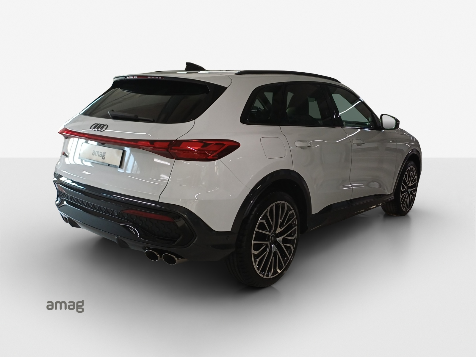 AUDI SQ5 TFSI quattro S-tronic-image-4
