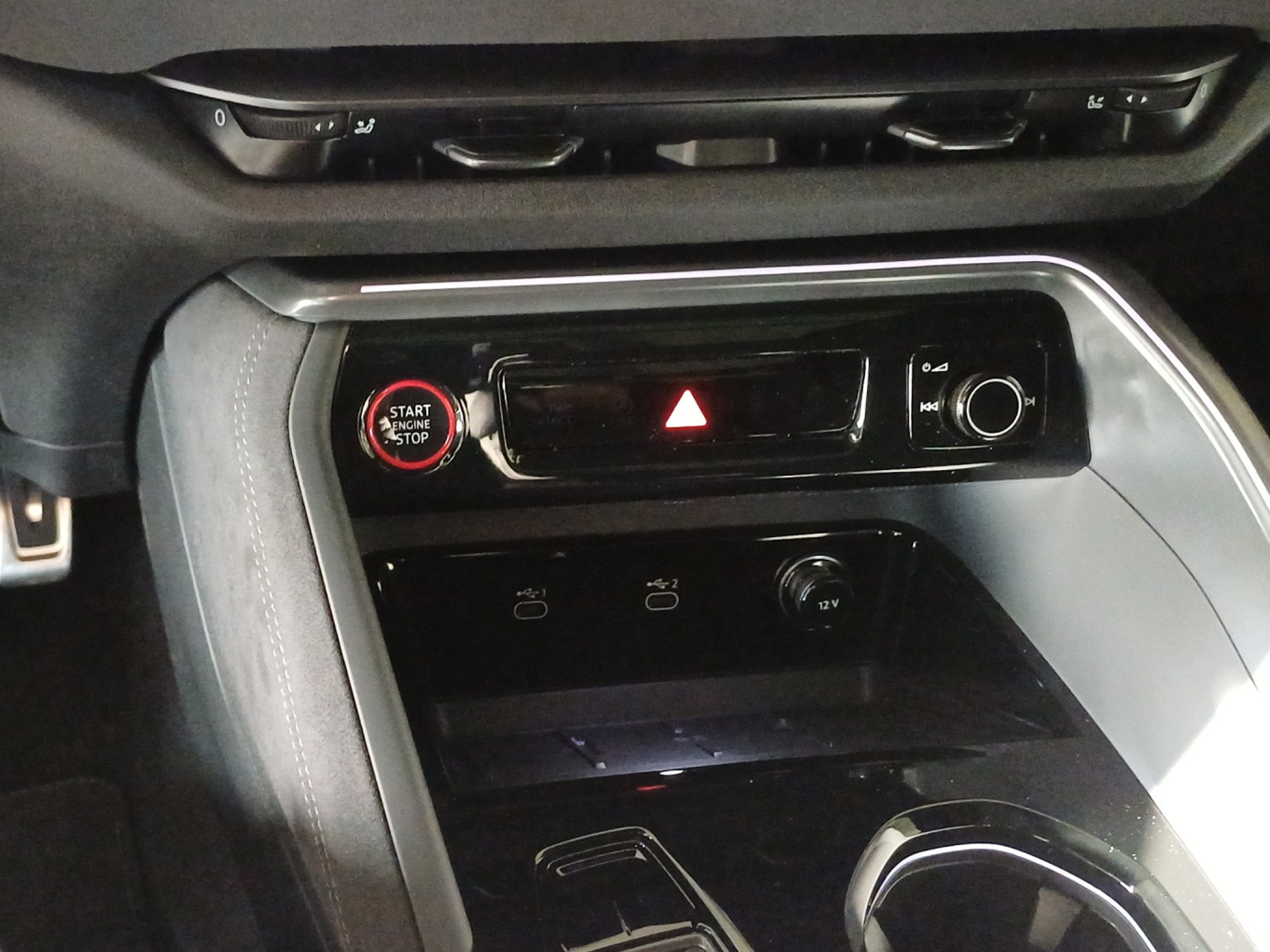 AUDI SQ5 TFSI quattro S-tronic-image-10