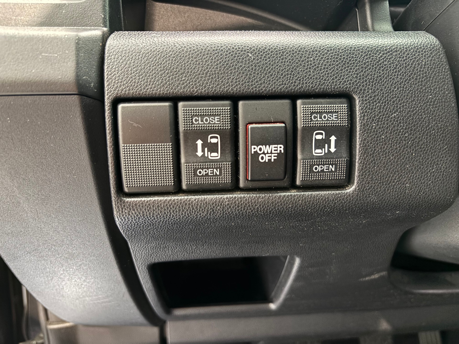 MAZDA 5 2.0 16V Sport-image-11
