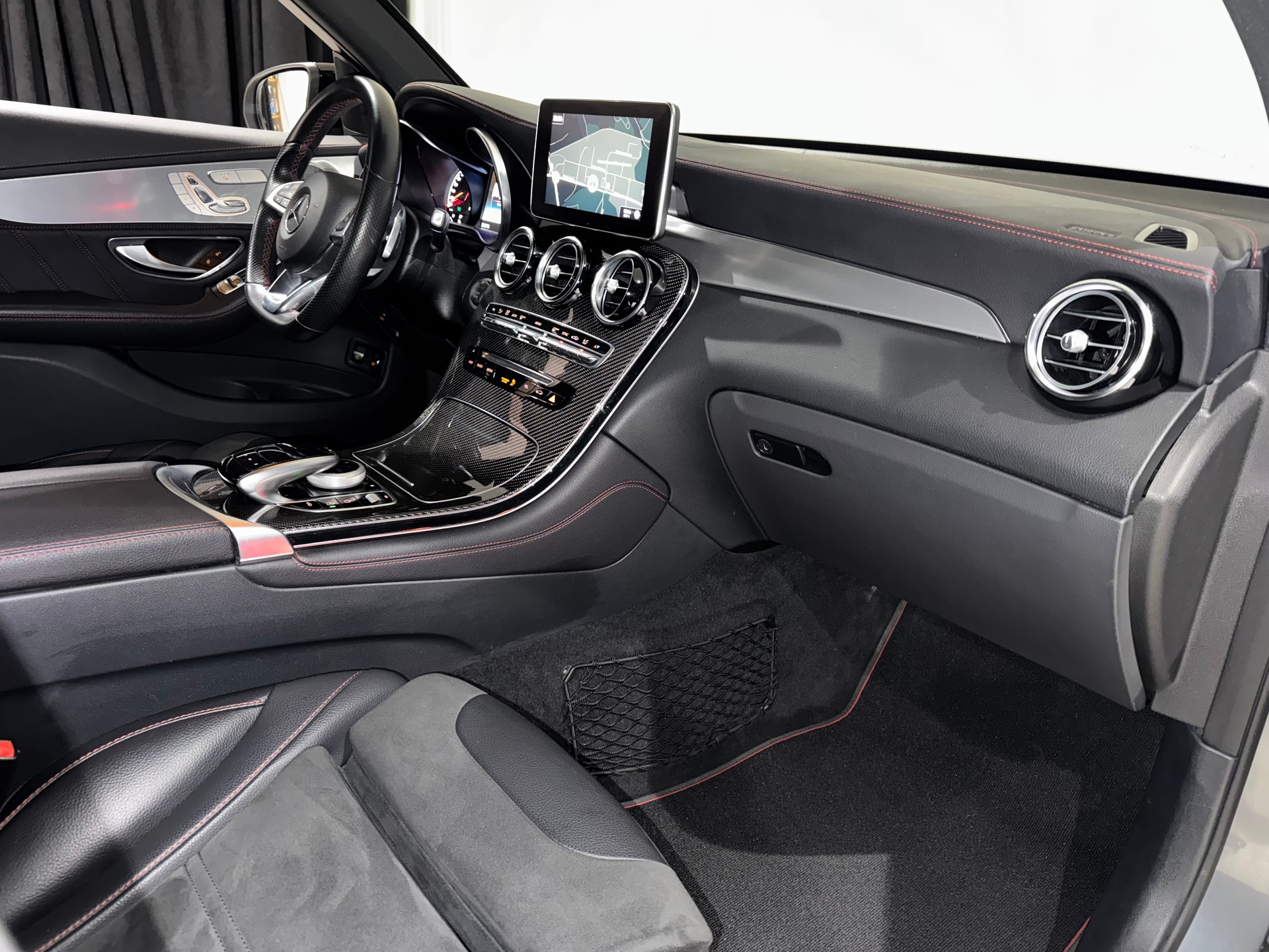 MERCEDES-BENZ GLC 43 AMG 4Matic 9G-Tronic | CH | AHK |-image-11