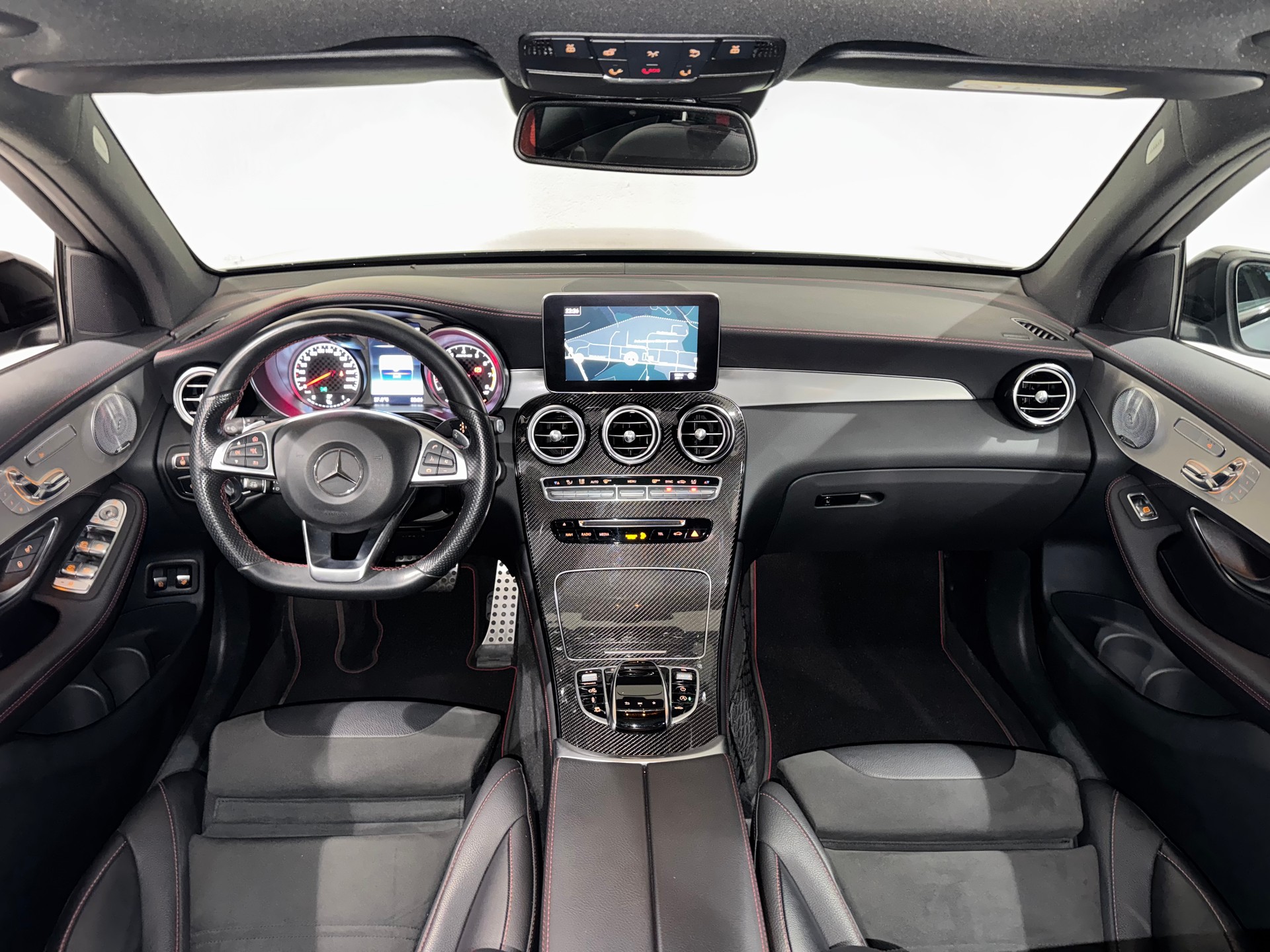 MERCEDES-BENZ GLC 43 AMG 4Matic 9G-Tronic | CH | AHK |-image-12