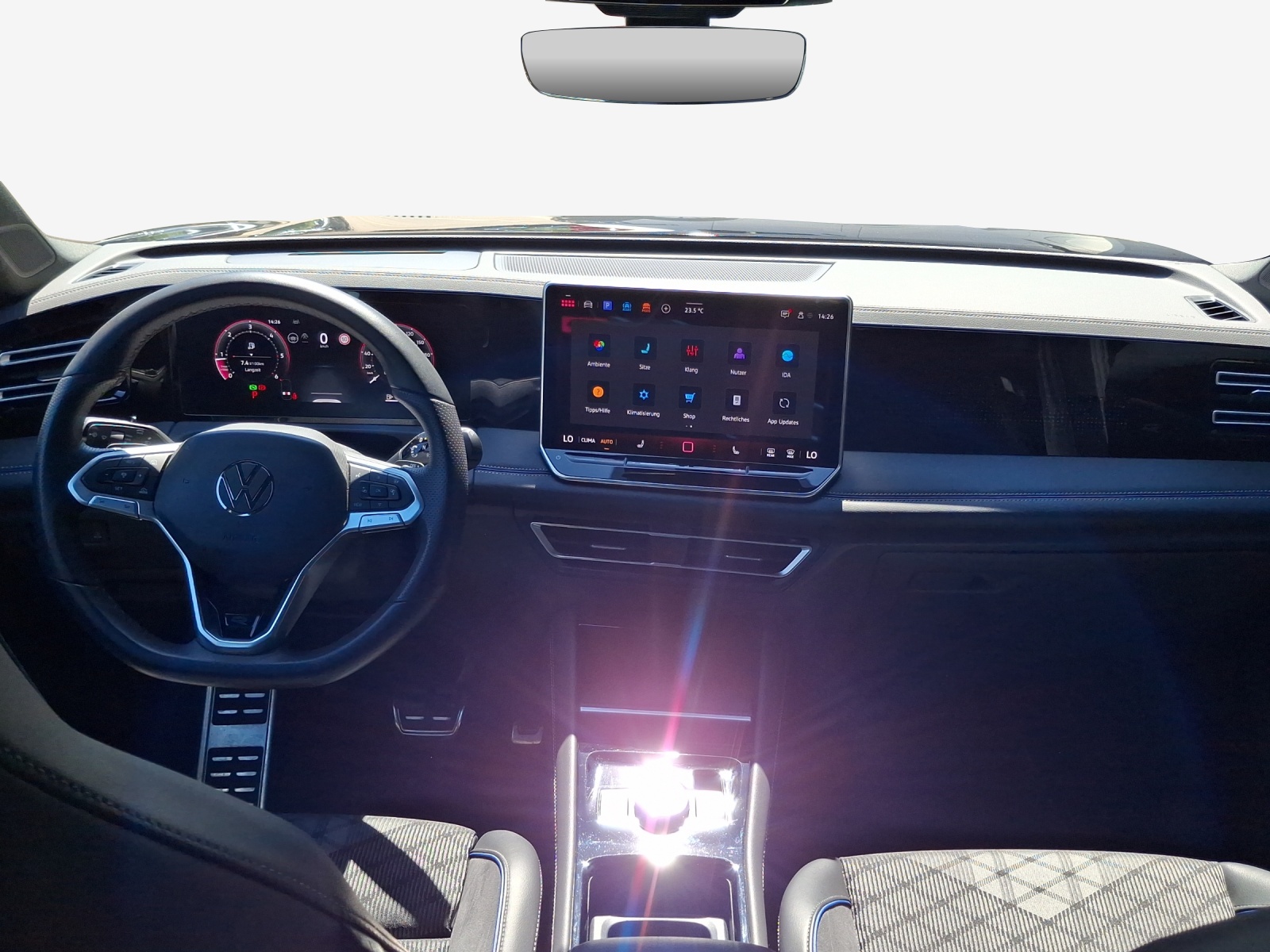VW Tiguan 2.0 TDI SCR R-Line 4Motion DSG-image-8