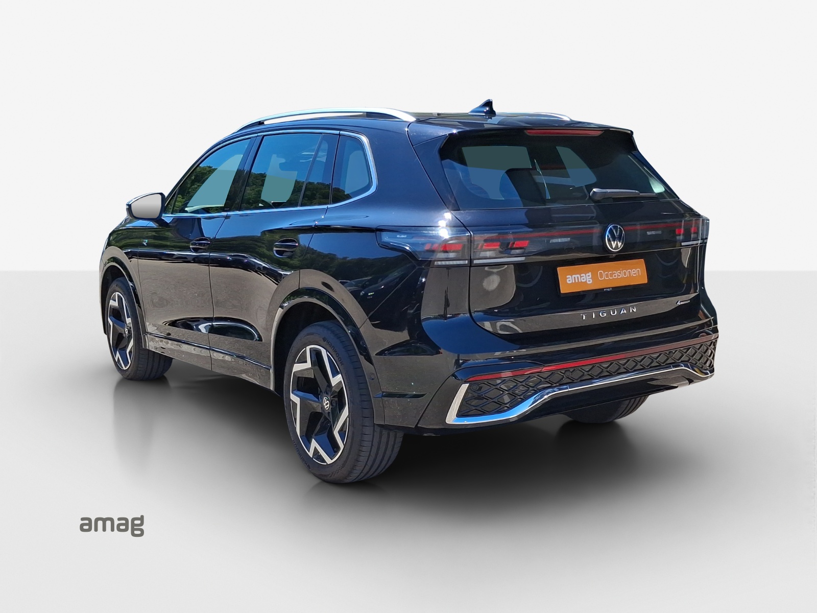VW Tiguan 2.0 TDI SCR R-Line 4Motion DSG-showroom-element-2