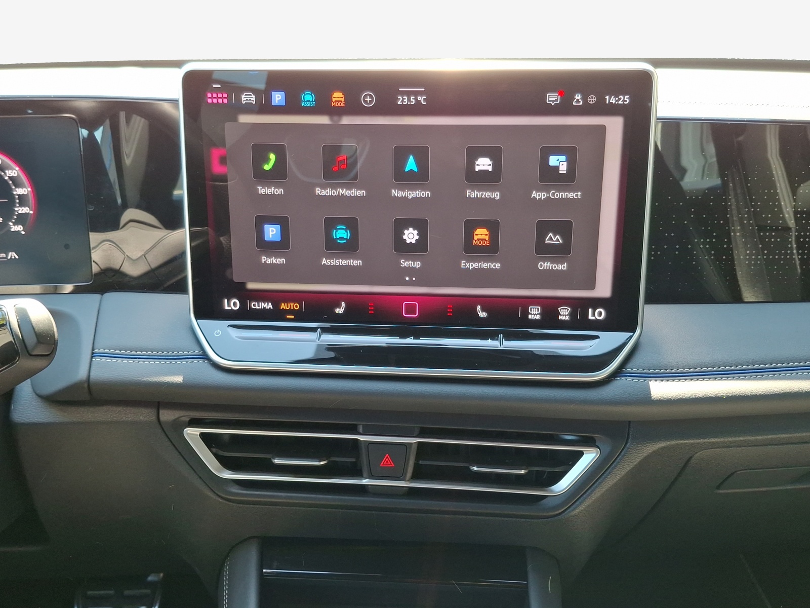 VW Tiguan 2.0 TDI SCR R-Line 4Motion DSG-image-10