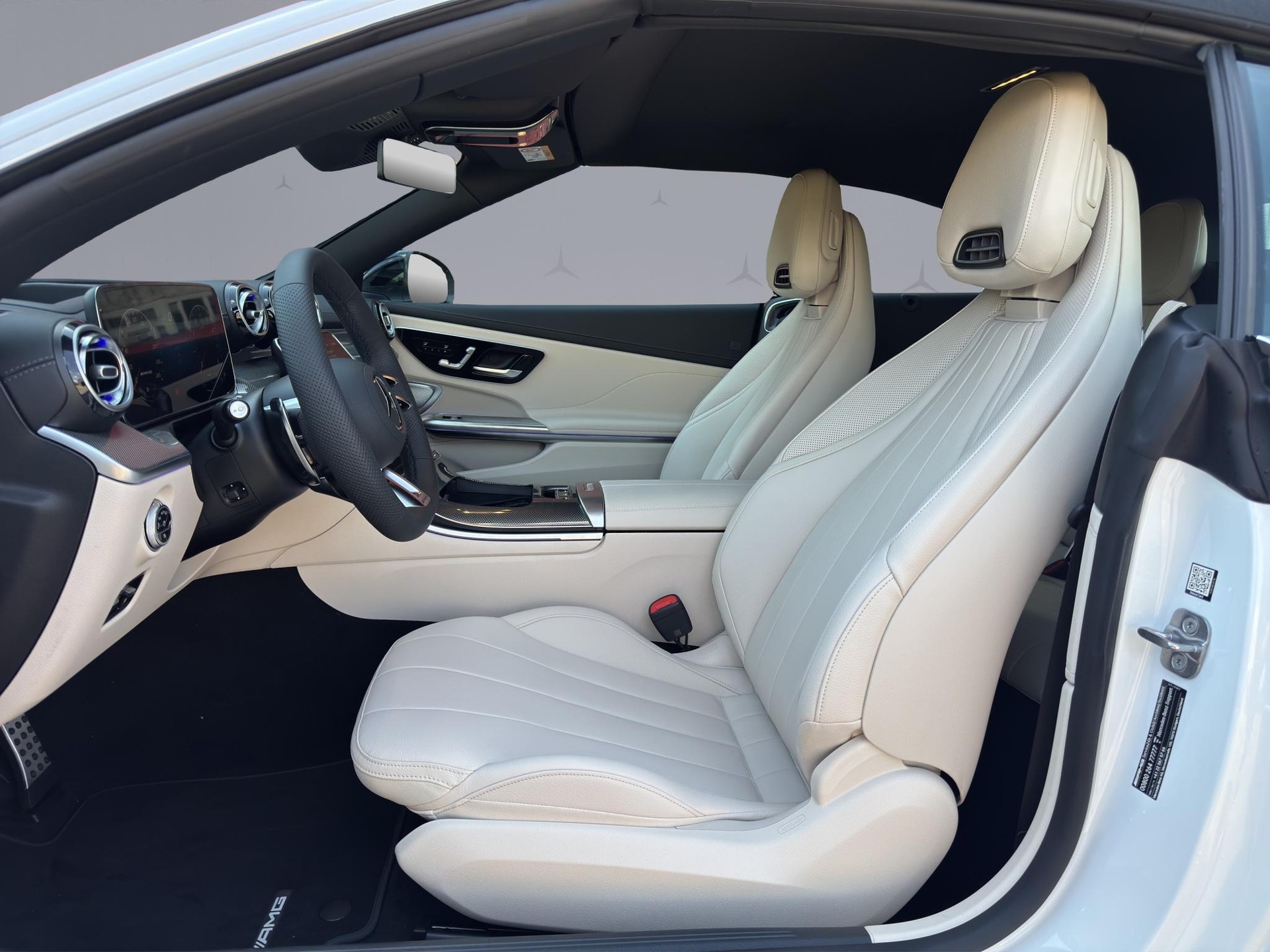 MERCEDES-BENZ CLE 53 AMG 4matic+ Cabriolet-image-10