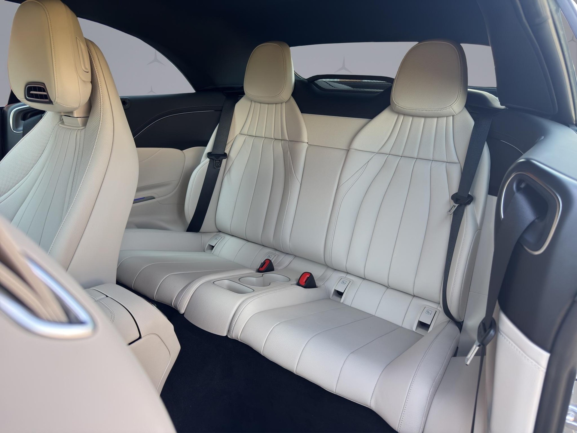 MERCEDES-BENZ CLE 53 AMG 4matic+ Cabriolet-image-13