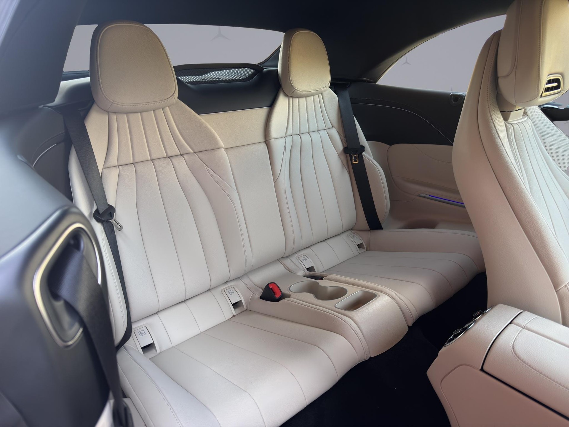 MERCEDES-BENZ CLE 53 AMG 4matic+ Cabriolet-image-18