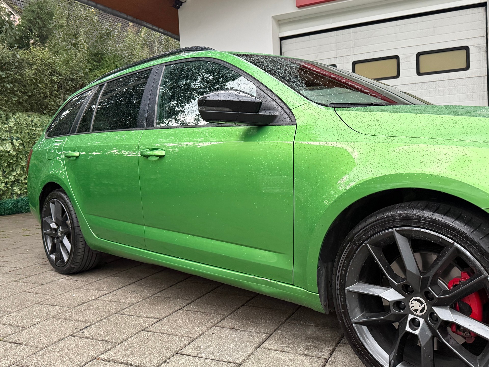 SKODA Octavia Combi 2.0 TDI RS 4x4 DSG-image-14
