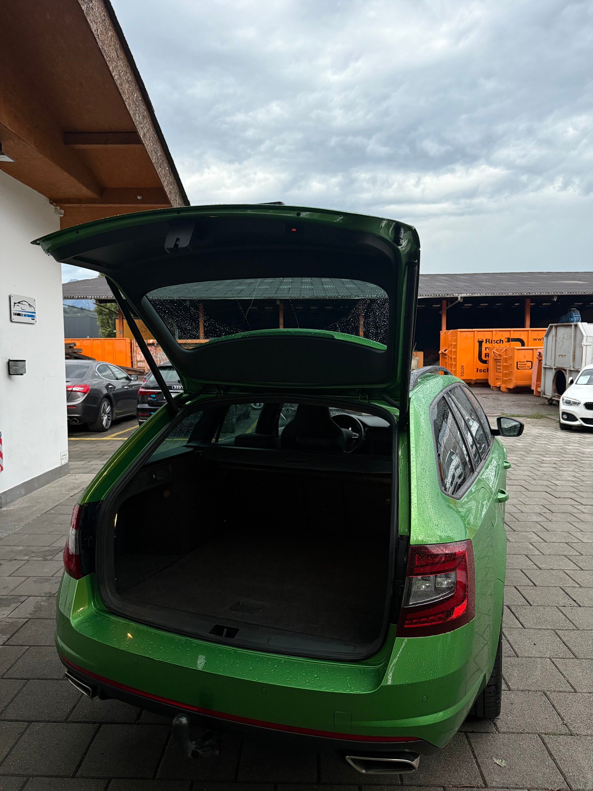 SKODA Octavia Combi 2.0 TDI RS 4x4 DSG-image-5