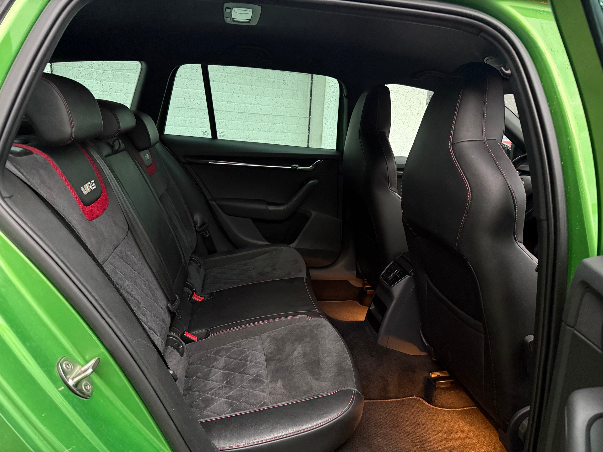 SKODA Octavia Combi 2.0 TDI RS 4x4 DSG-image-11