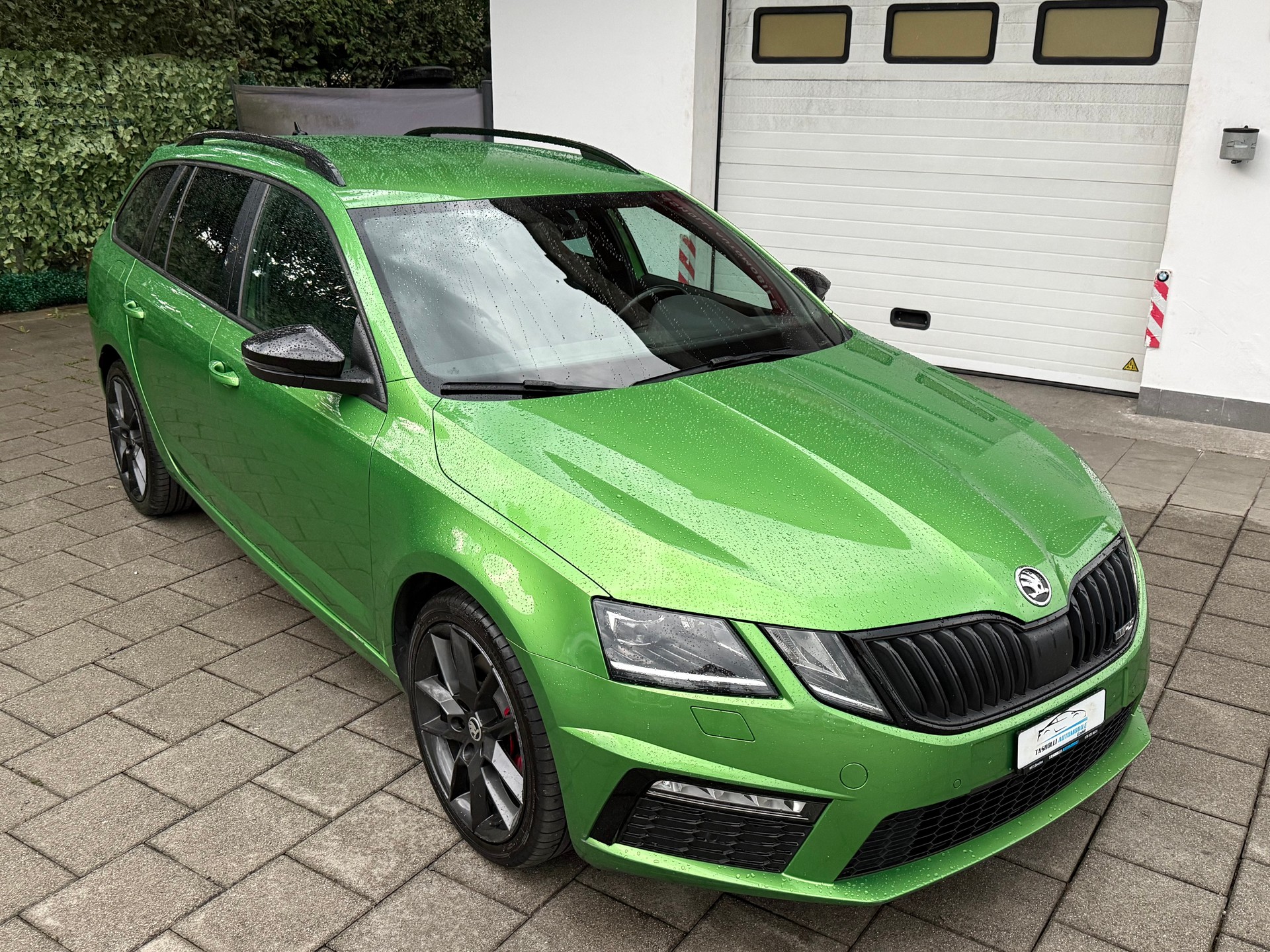 SKODA Octavia Combi 2.0 TDI RS 4x4 DSG-image-8