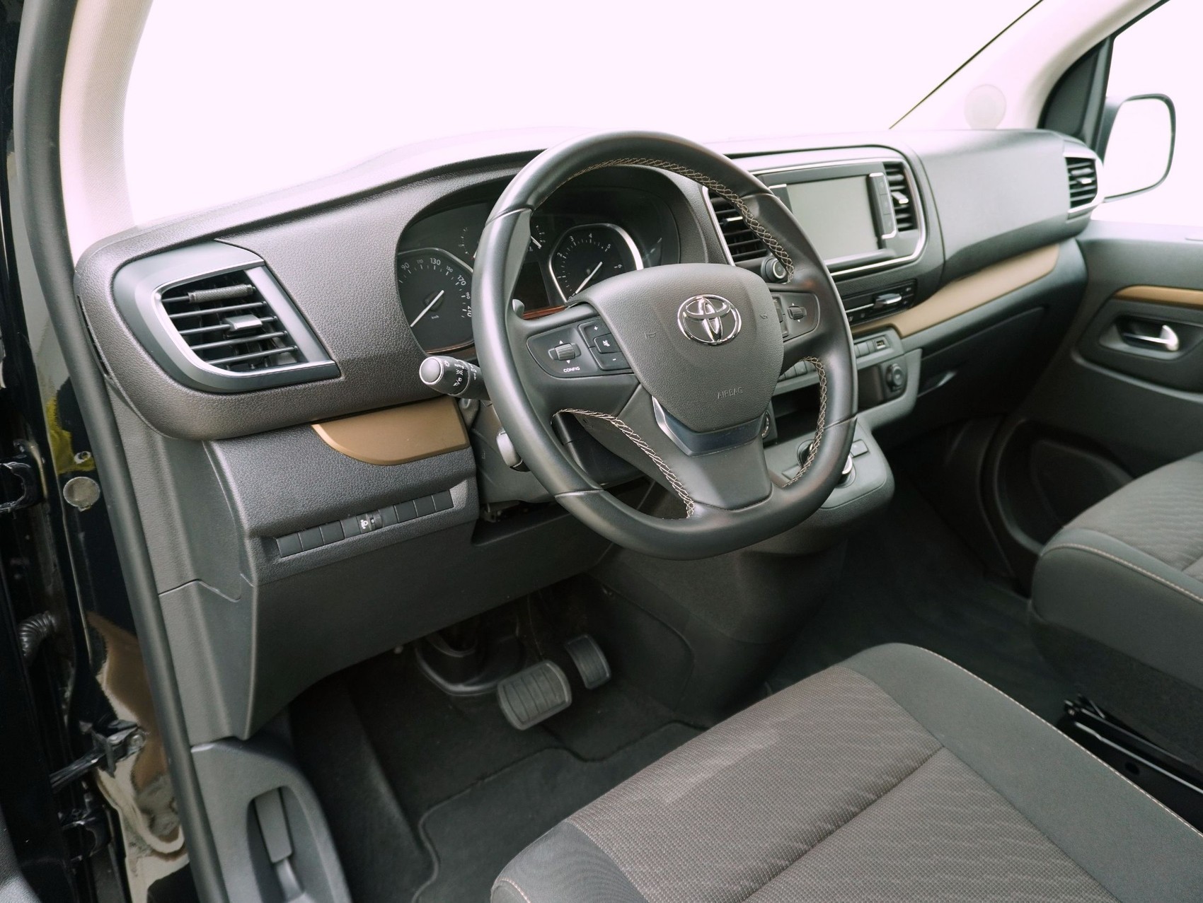 TOYOTA Proace Verso L1 2.0 D Trend-image-9