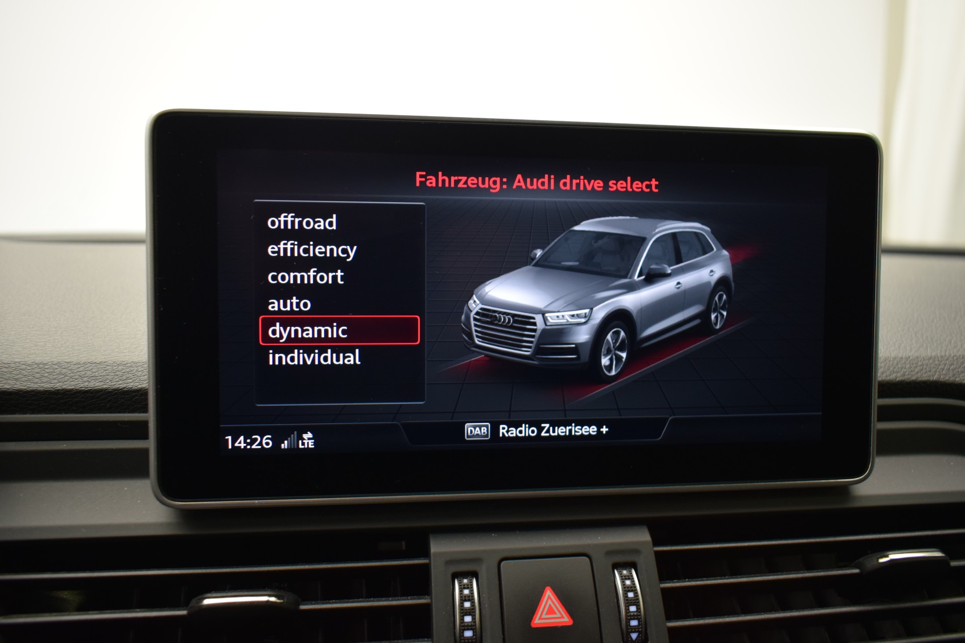 AUDI Q5 50 TDI quattro tiptronic-image-23
