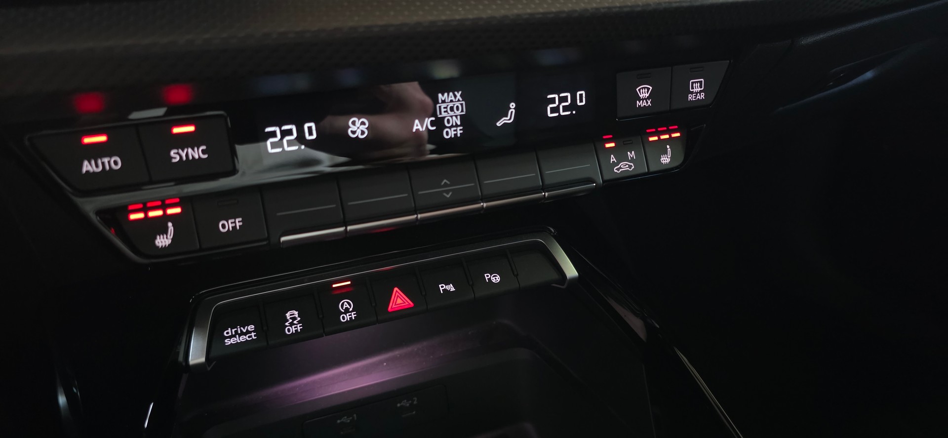 AUDI RS3 Limousine 2.5 TSI quattro S-tronic-image-17