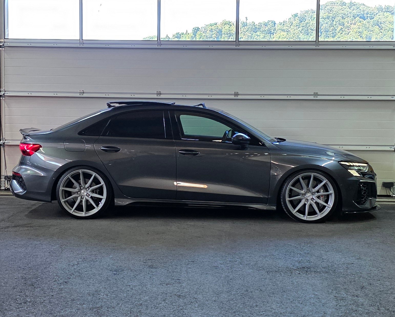 AUDI RS3 Limousine 2.5 TSI quattro S-tronic-image-5