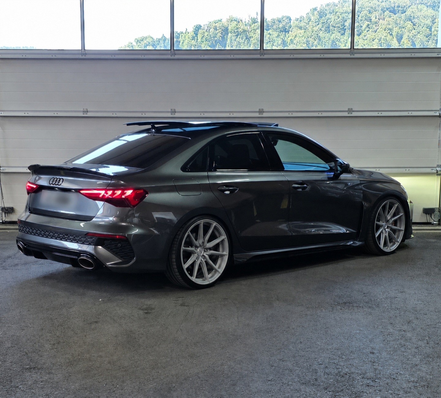 AUDI RS3 Limousine 2.5 TSI quattro S-tronic-image-4
