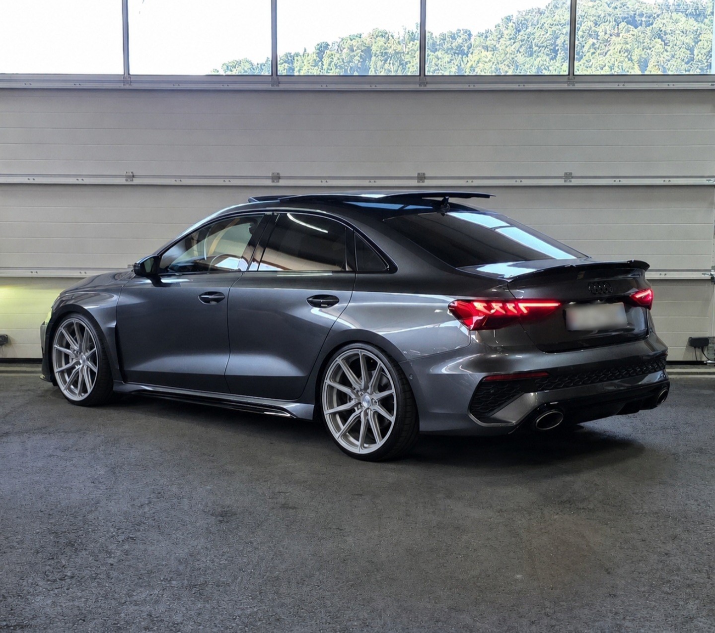 AUDI RS3 Limousine 2.5 TSI quattro S-tronic-showroom-element-2