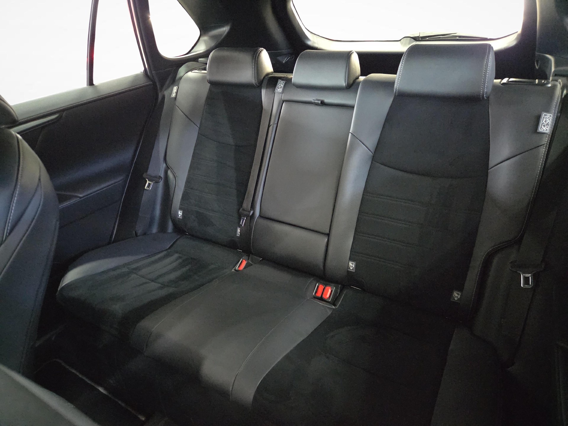 TOYOTA RAV4 2.5 HEV GR Sport-image-10