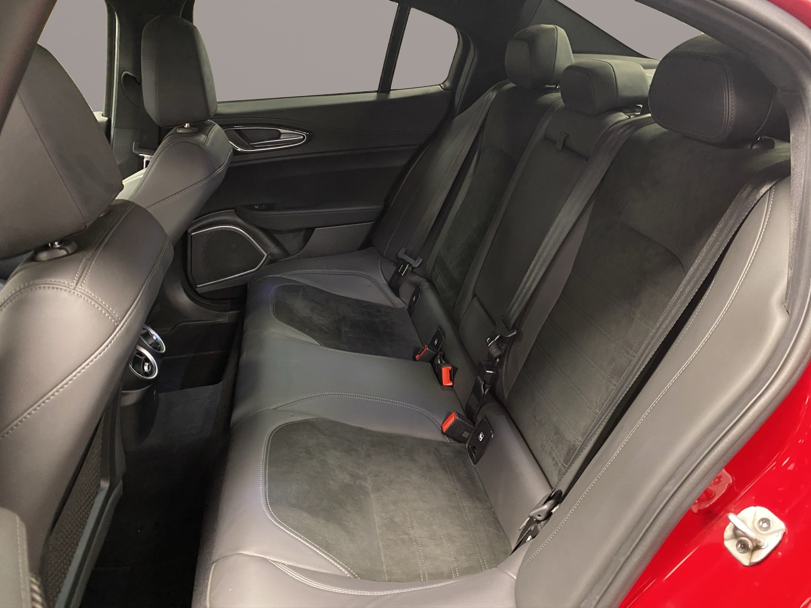 ALFA ROMEO Giulia 2.0 Q4 Veloce TI-image-13