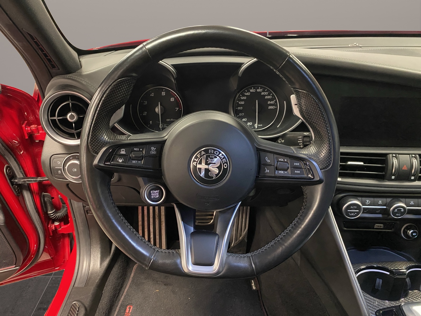ALFA ROMEO Giulia 2.0 Q4 Veloce TI-image-12