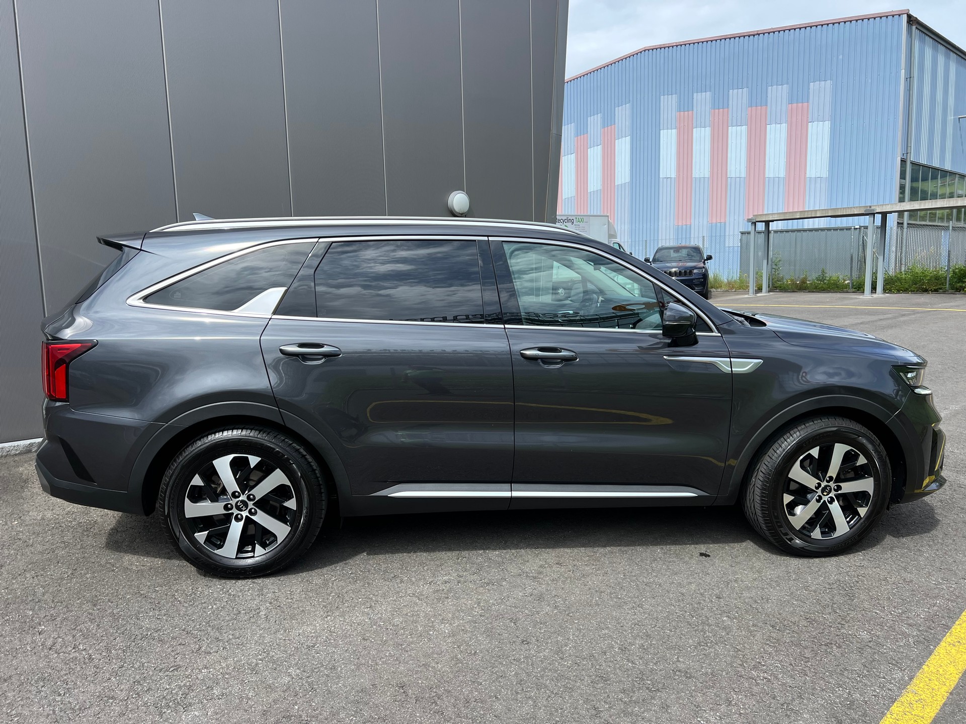 KIA Sorento 2.2 CRDI 4x4 *** 7 Sitze * Navi * Rückfahrtkamera * Assistenten * frisch ab MFK * 7 Jahre Werksgarantie ***-image-9