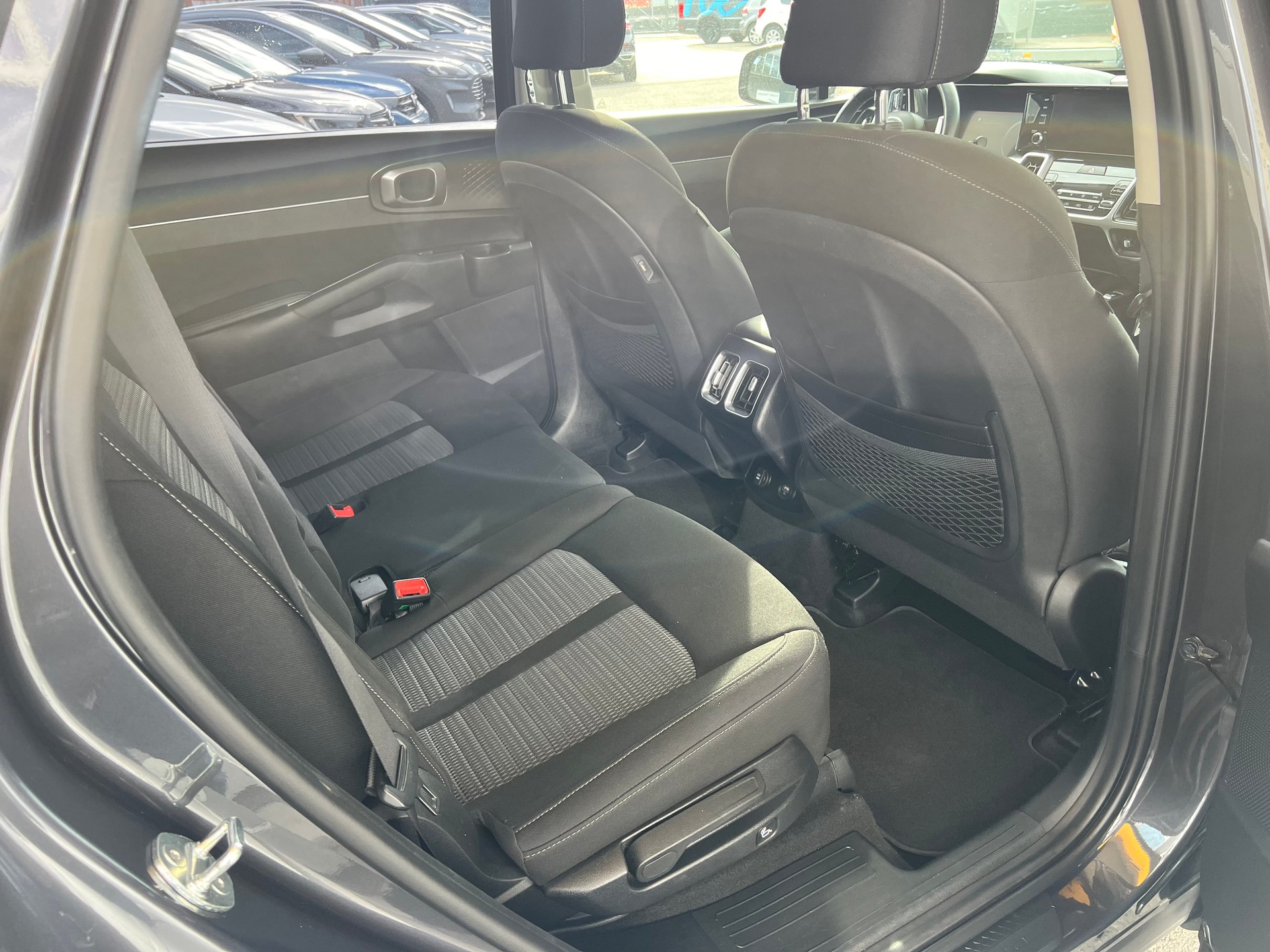 KIA Sorento 2.2 CRDI 4x4 *** 7 Sitze * Navi * Rückfahrtkamera * Assistenten * frisch ab MFK * 7 Jahre Werksgarantie ***-image-14