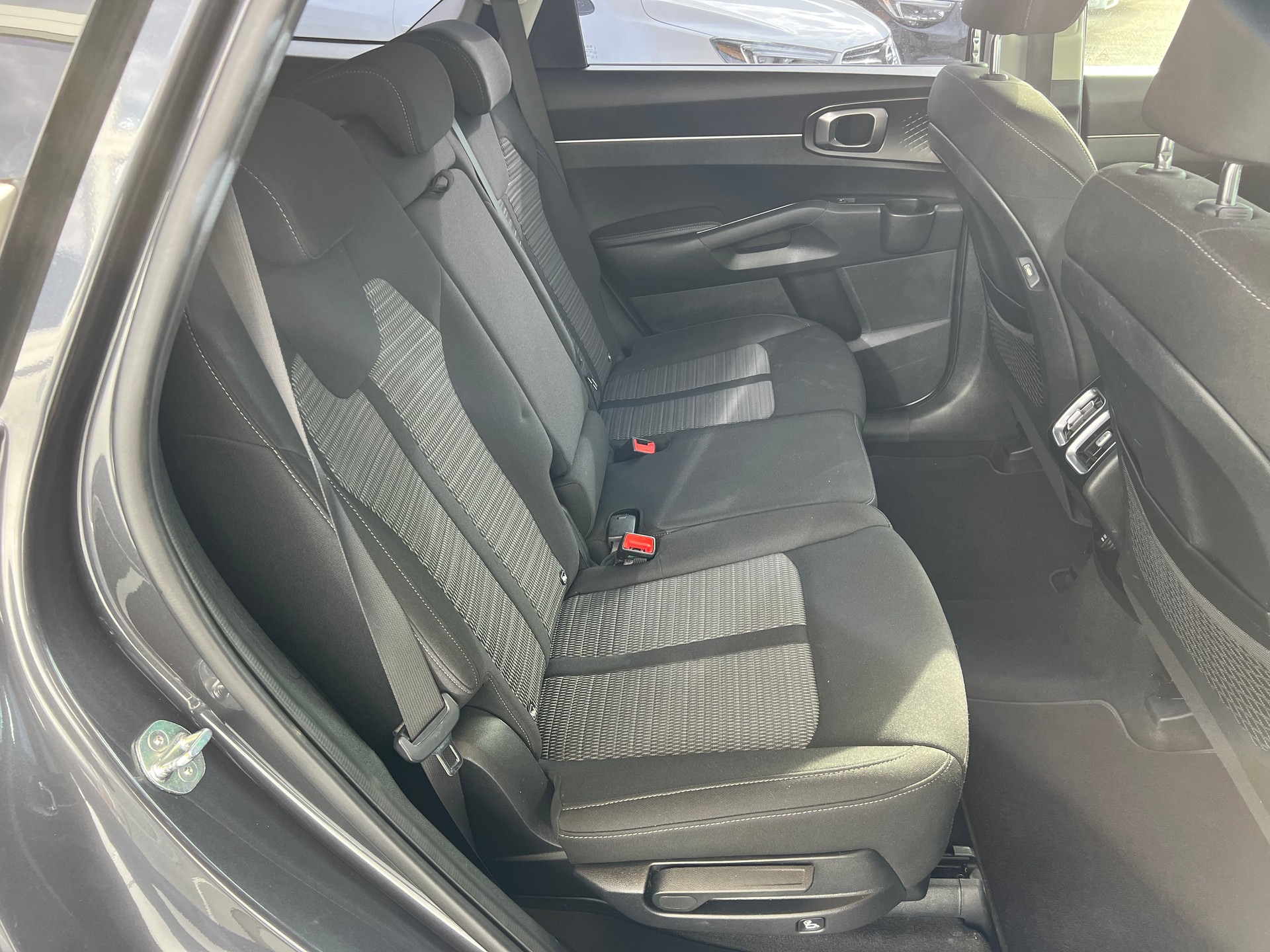 KIA Sorento 2.2 CRDI 4x4 *** 7 Sitze * Navi * Rückfahrtkamera * Assistenten * frisch ab MFK * 7 Jahre Werksgarantie ***-image-13