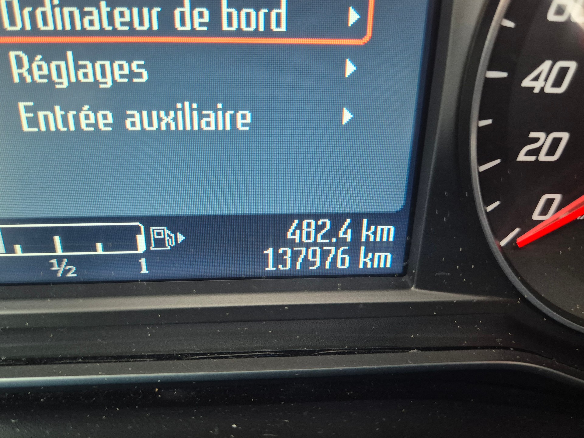 FORD S-Max 1.6 SCTi Titanium-image-12