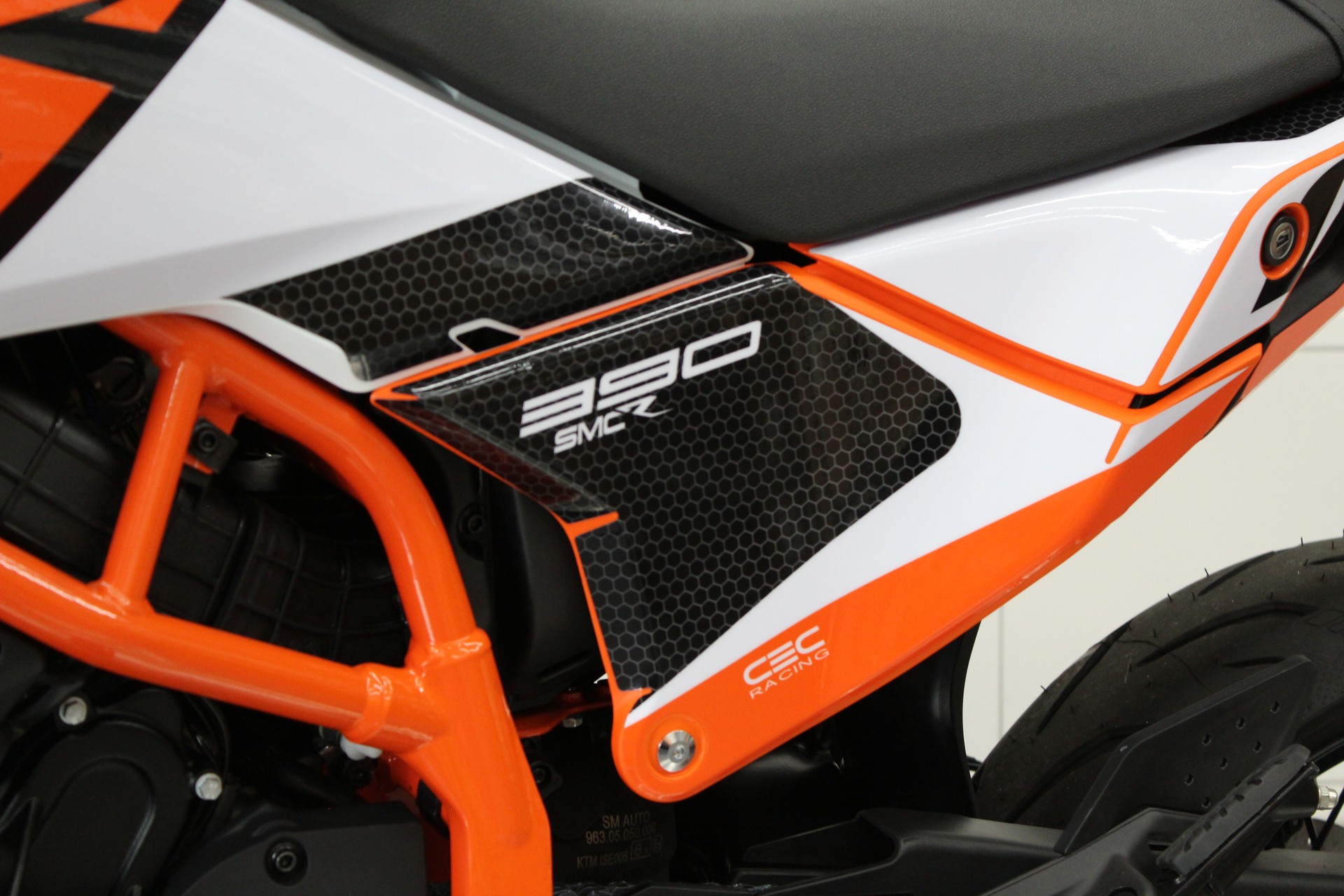KTM 390 SMC R-image-9