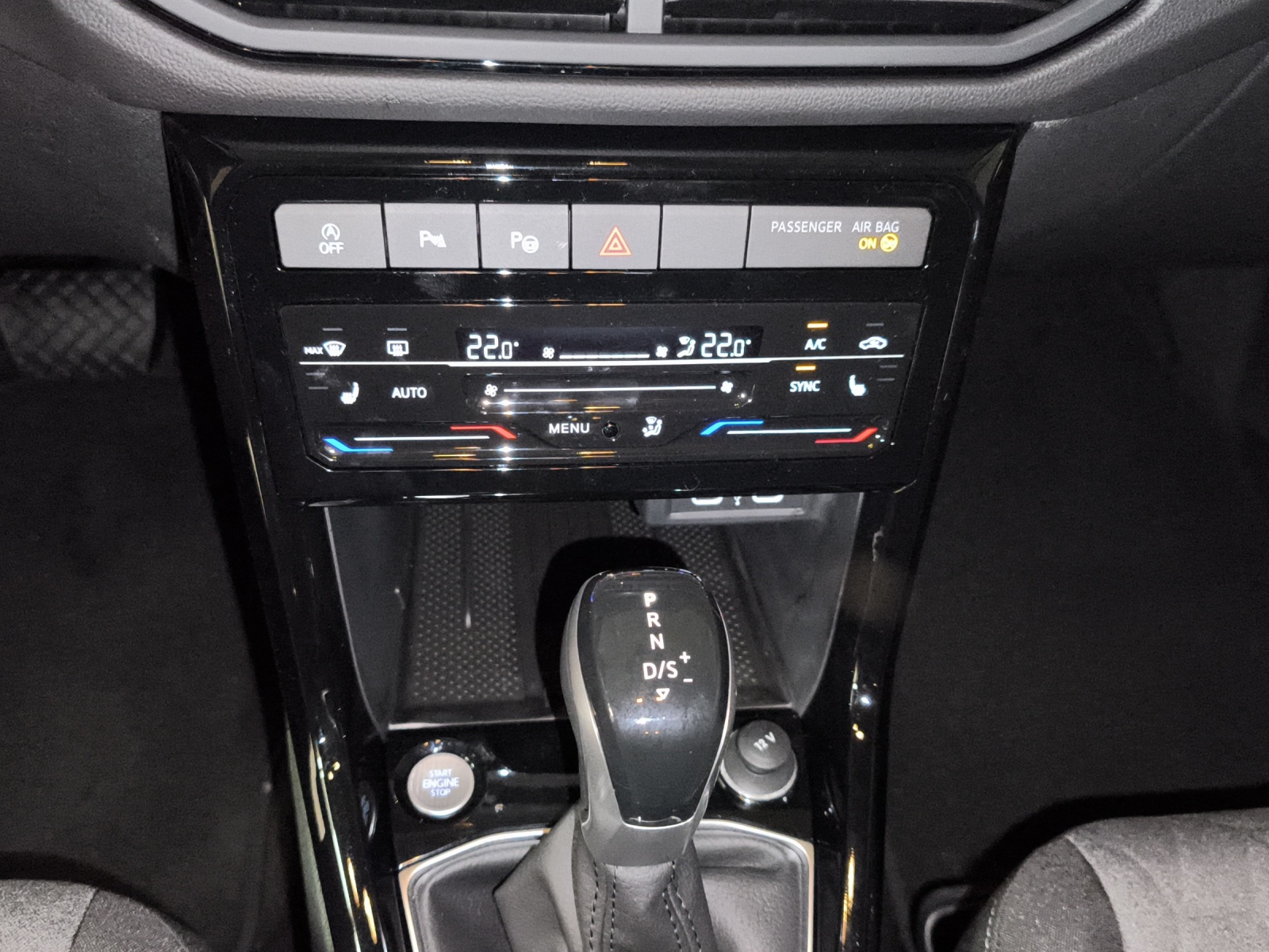 VW T-Cross 1.0 TSI EVO Life DSG-image-8