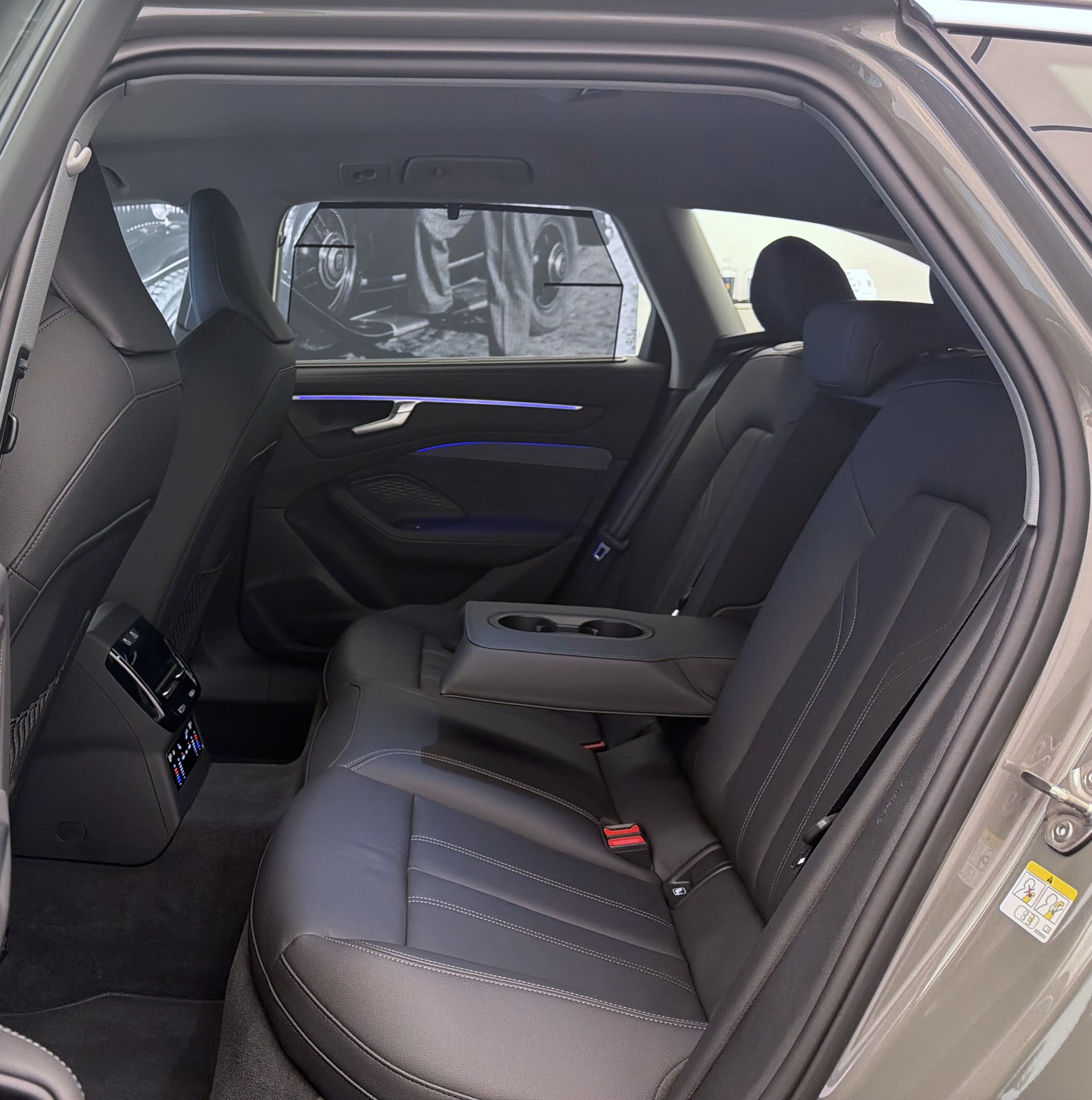 AUDI A6 Avant TDI quattro 150 kW S tronic-image-21