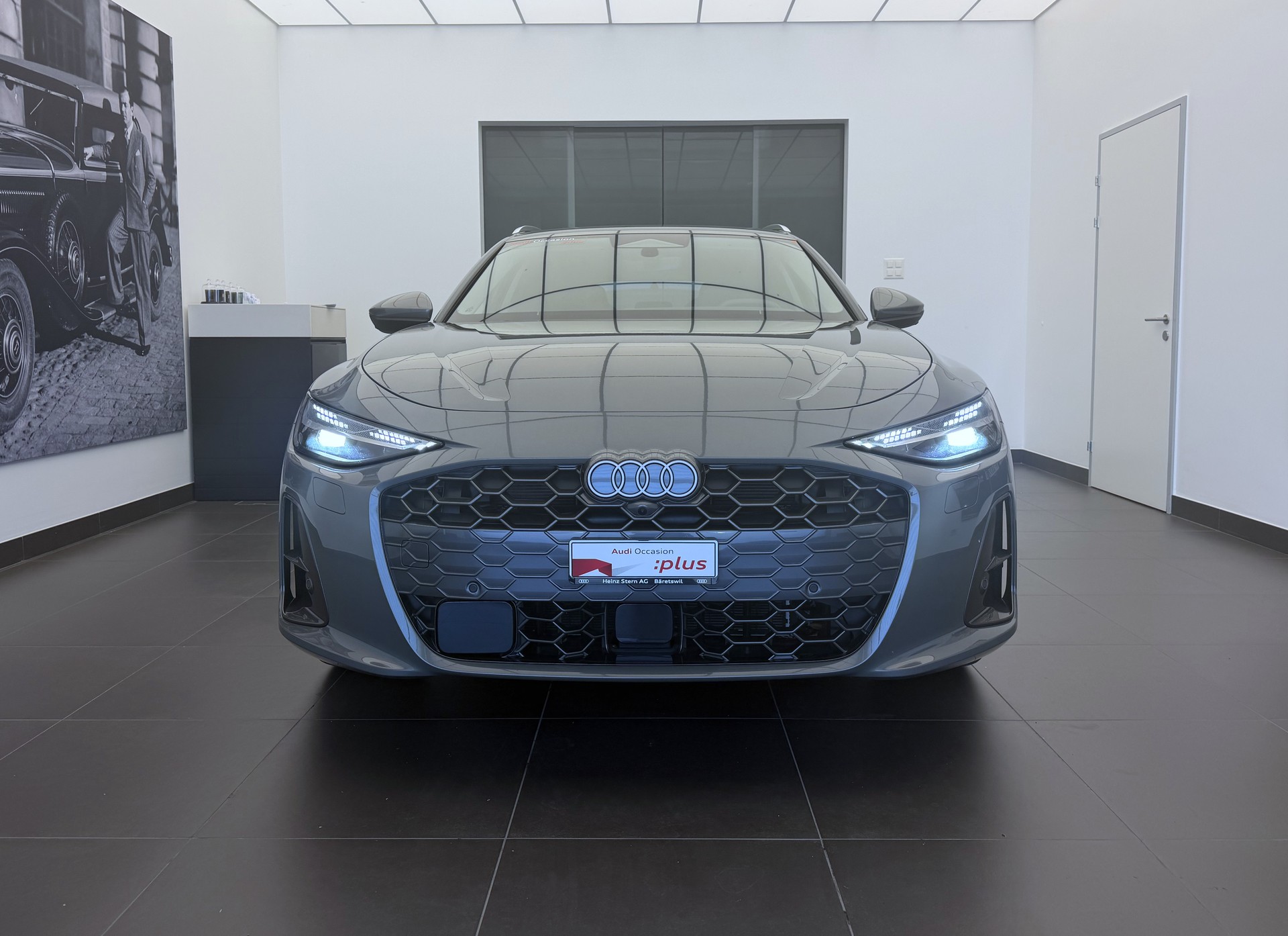 AUDI A6 Avant TDI quattro 150 kW S tronic-image-1