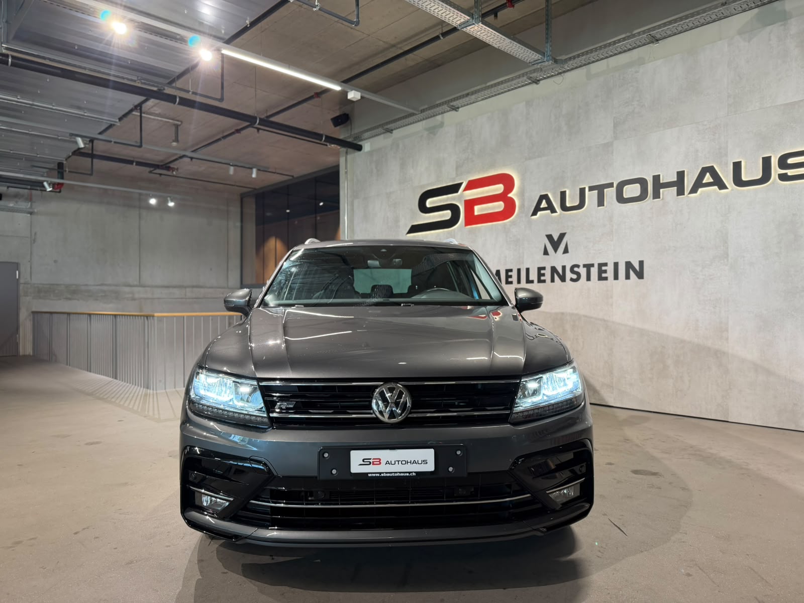 VW Tiguan 2.0TSI Highline R-Line 4Motion DSG (CH)-image-4