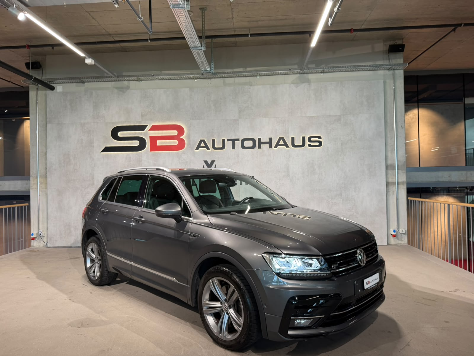 VW Tiguan 2.0TSI Highline R-Line 4Motion DSG (CH)-image-0