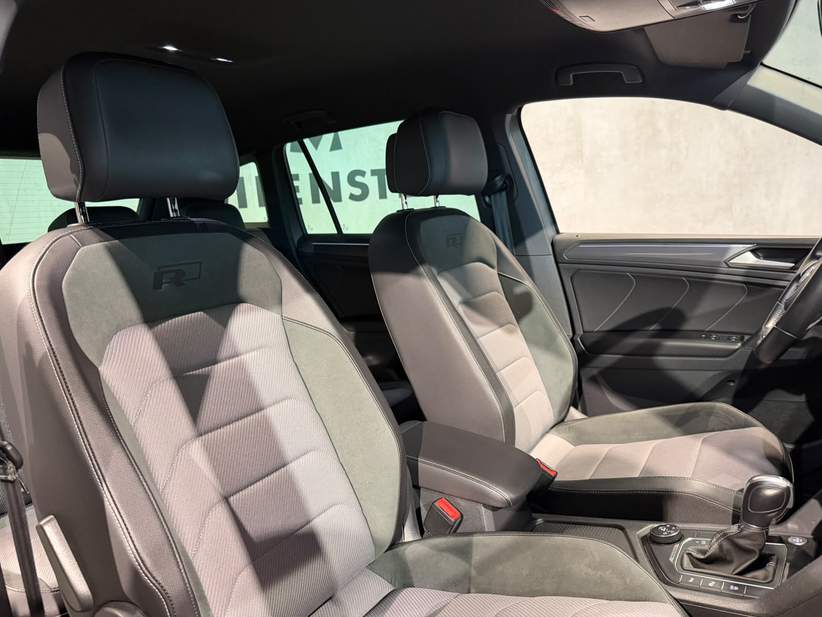 VW Tiguan 2.0TSI Highline R-Line 4Motion DSG (CH)-image-13