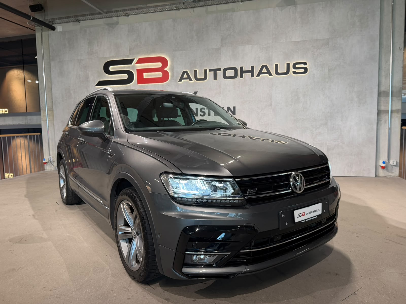 VW Tiguan 2.0TSI Highline R-Line 4Motion DSG (CH)-image-5