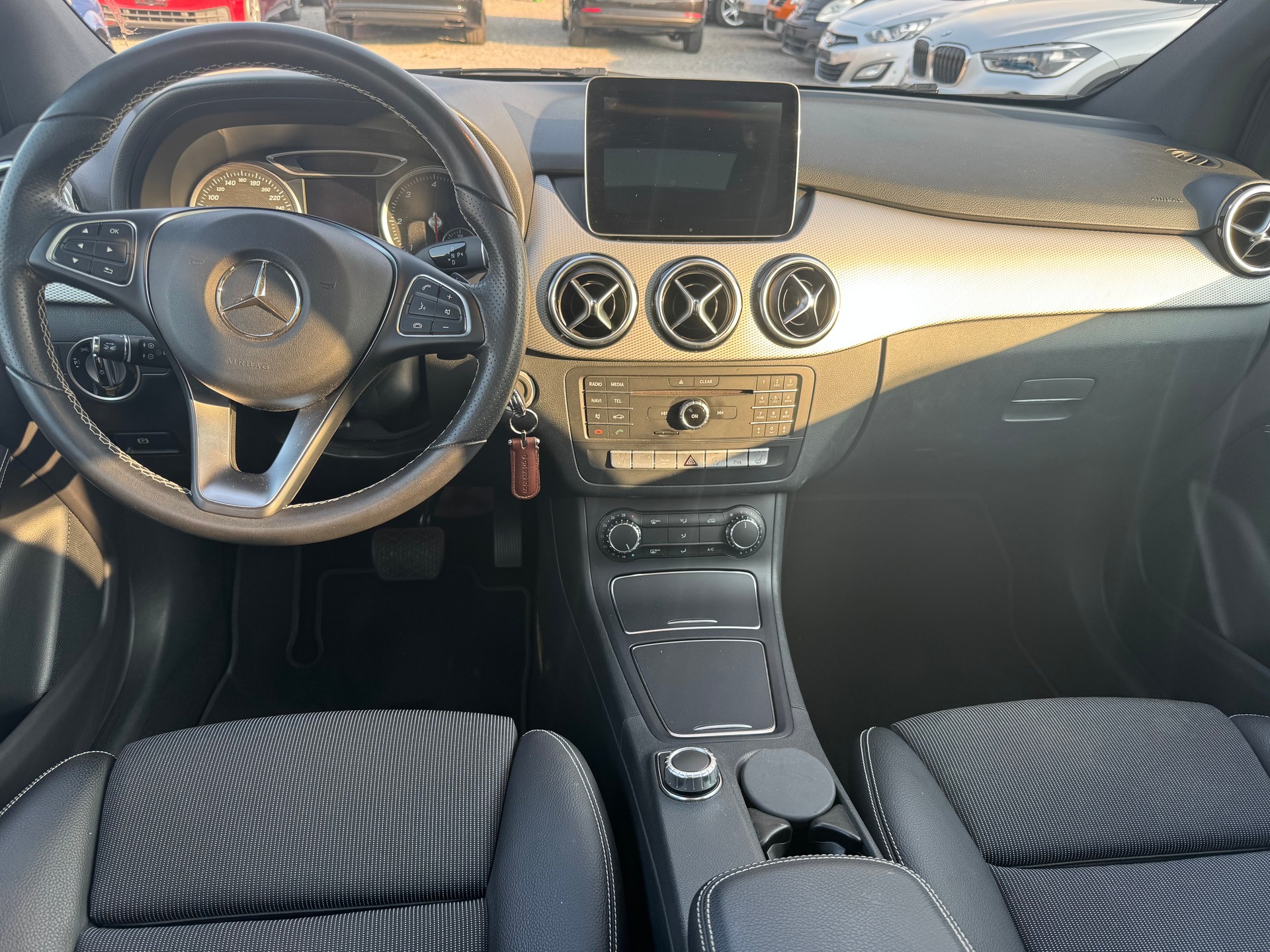 MERCEDES-BENZ B 220 CDI Urban 4Matic 7G-DCT-image-6