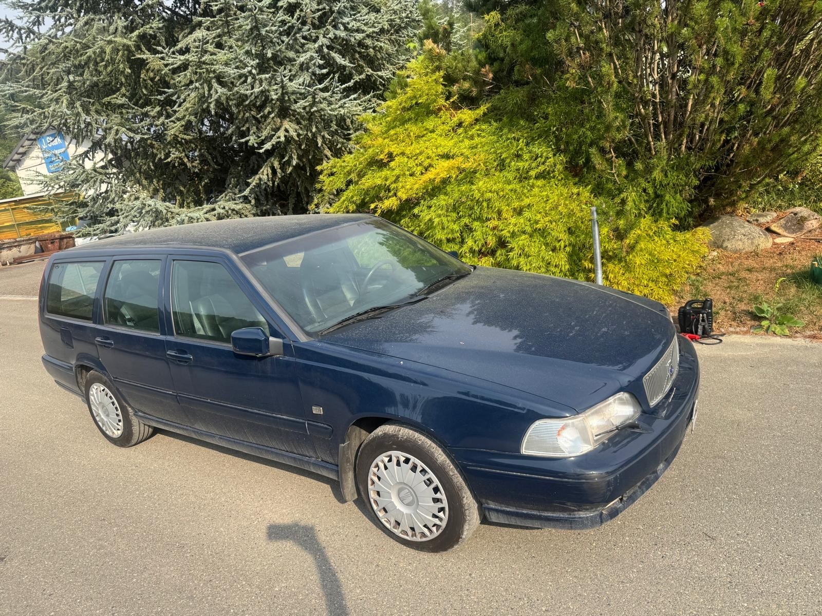 VOLVO V70 2.5 Viking-image-2