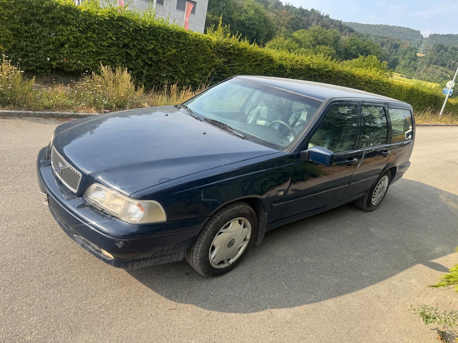 VOLVO V70 2.5 Viking-image-0