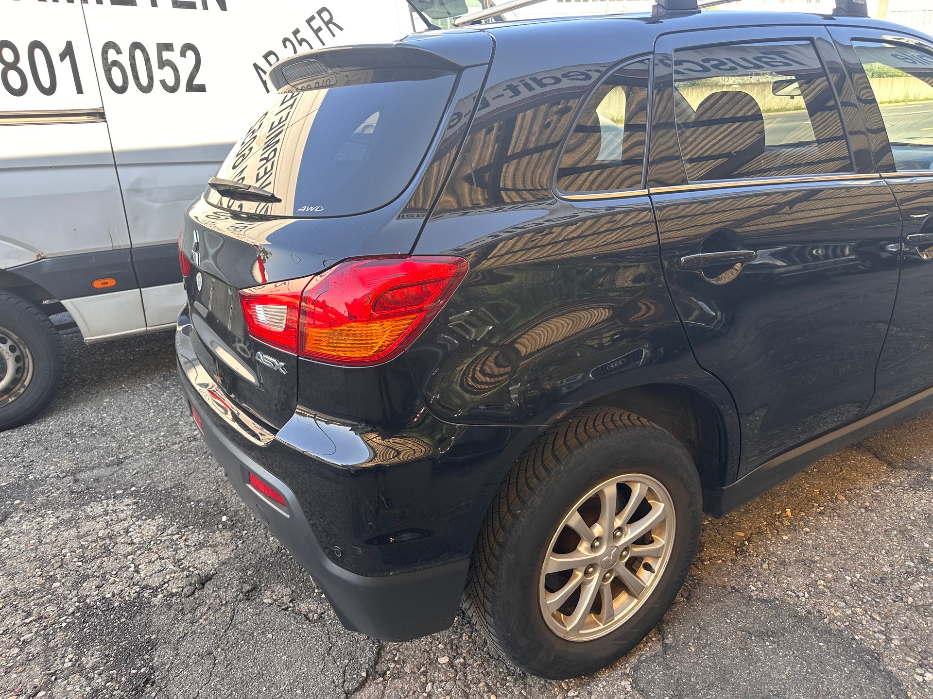 MITSUBISHI ASX 1.8 DID Intense 4WD-image-4