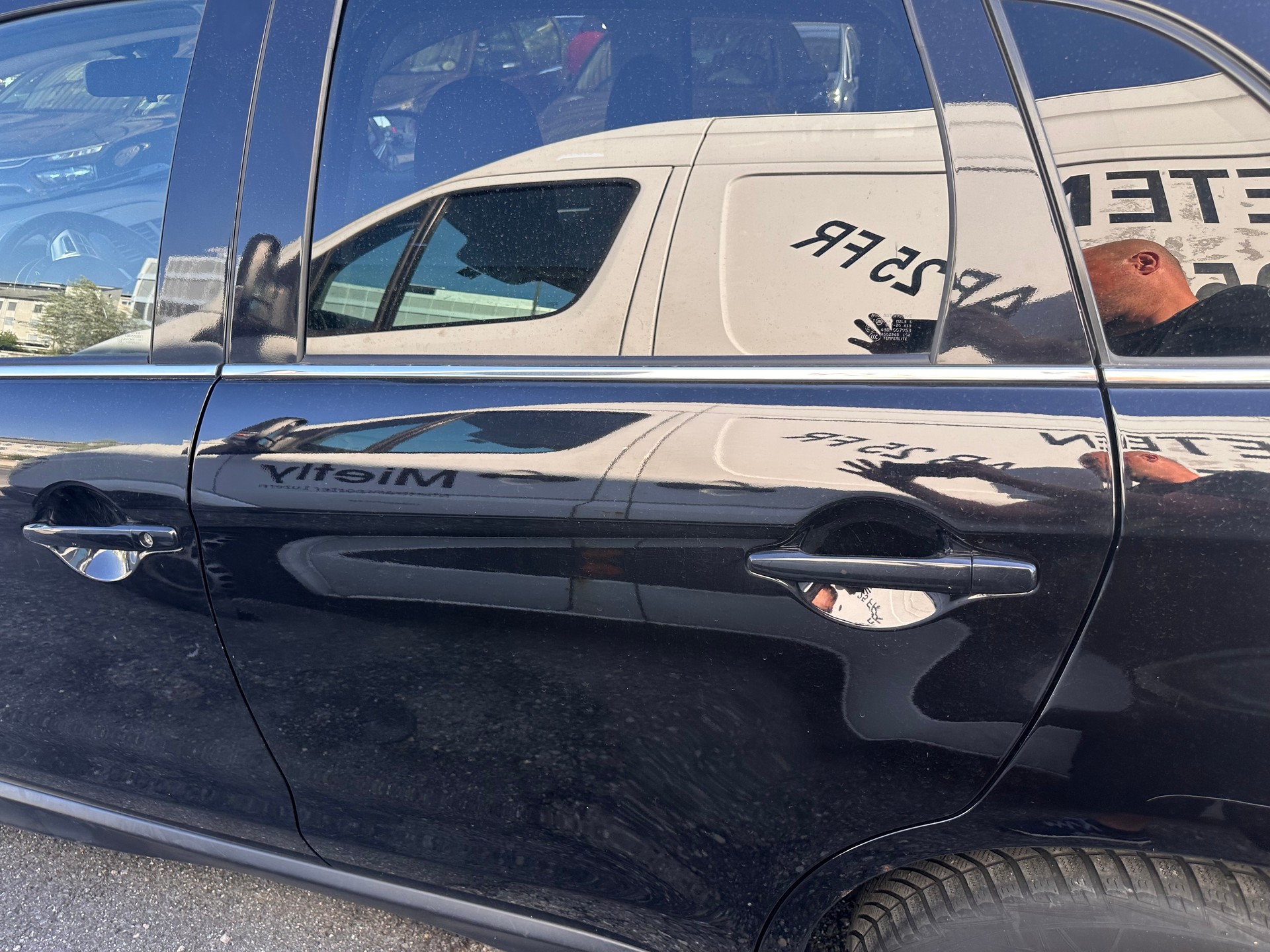 MITSUBISHI ASX 1.8 DID Intense 4WD-image-7