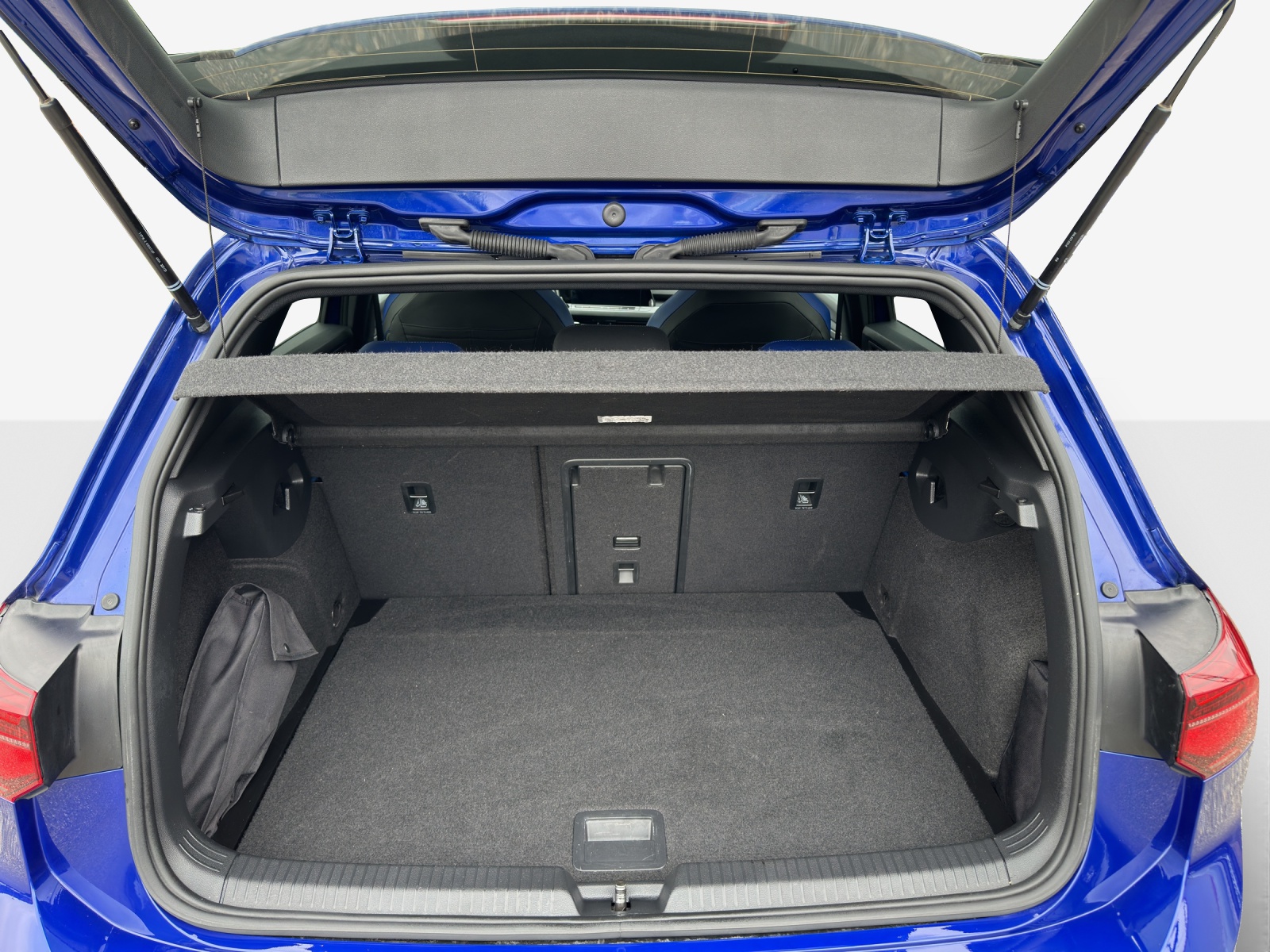 VW Golf 2.0 TSI R DSG 4Motion-image-12