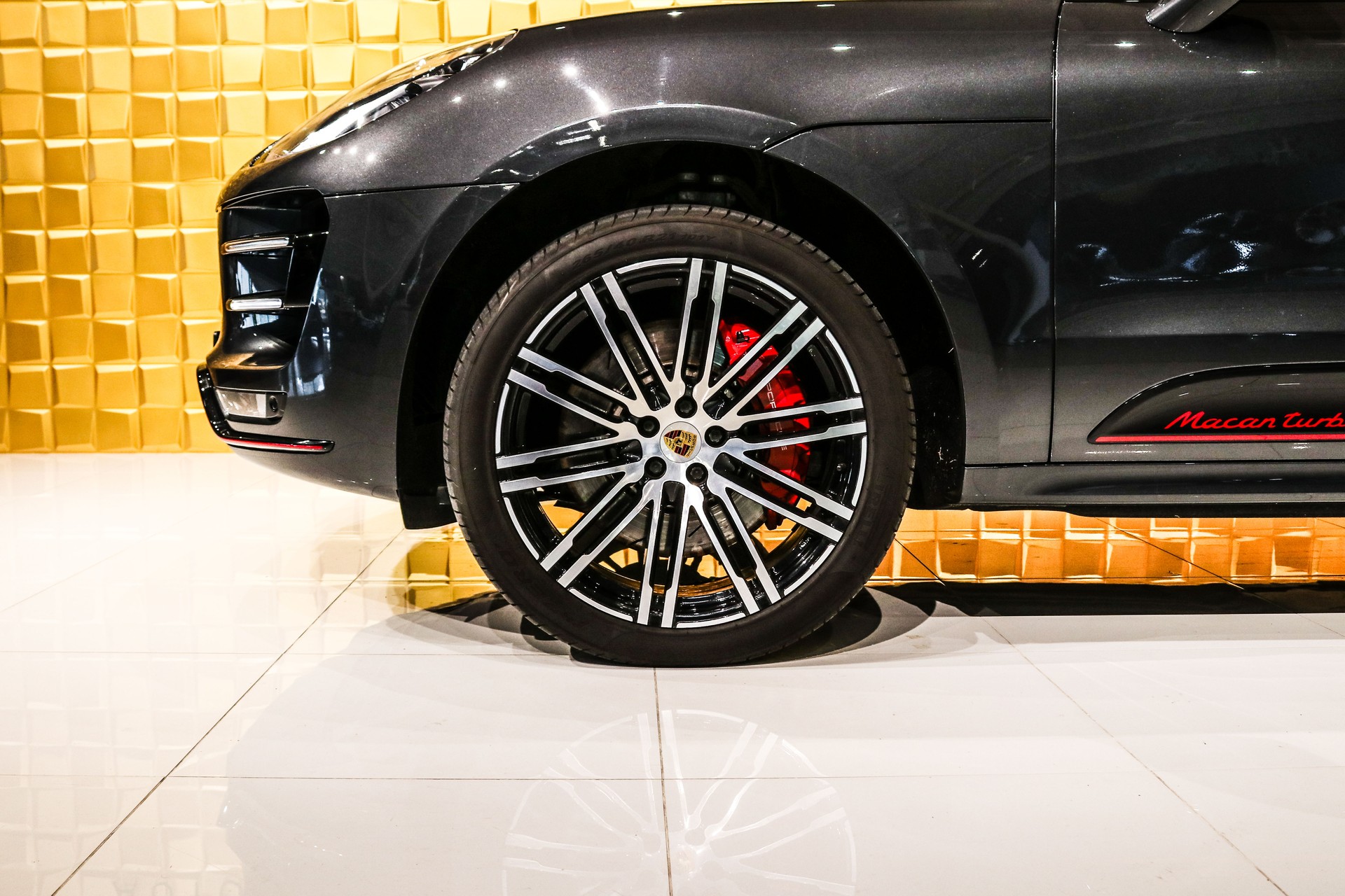 PORSCHE Macan Turbo Exclusive Performance Edition PDK-image-9