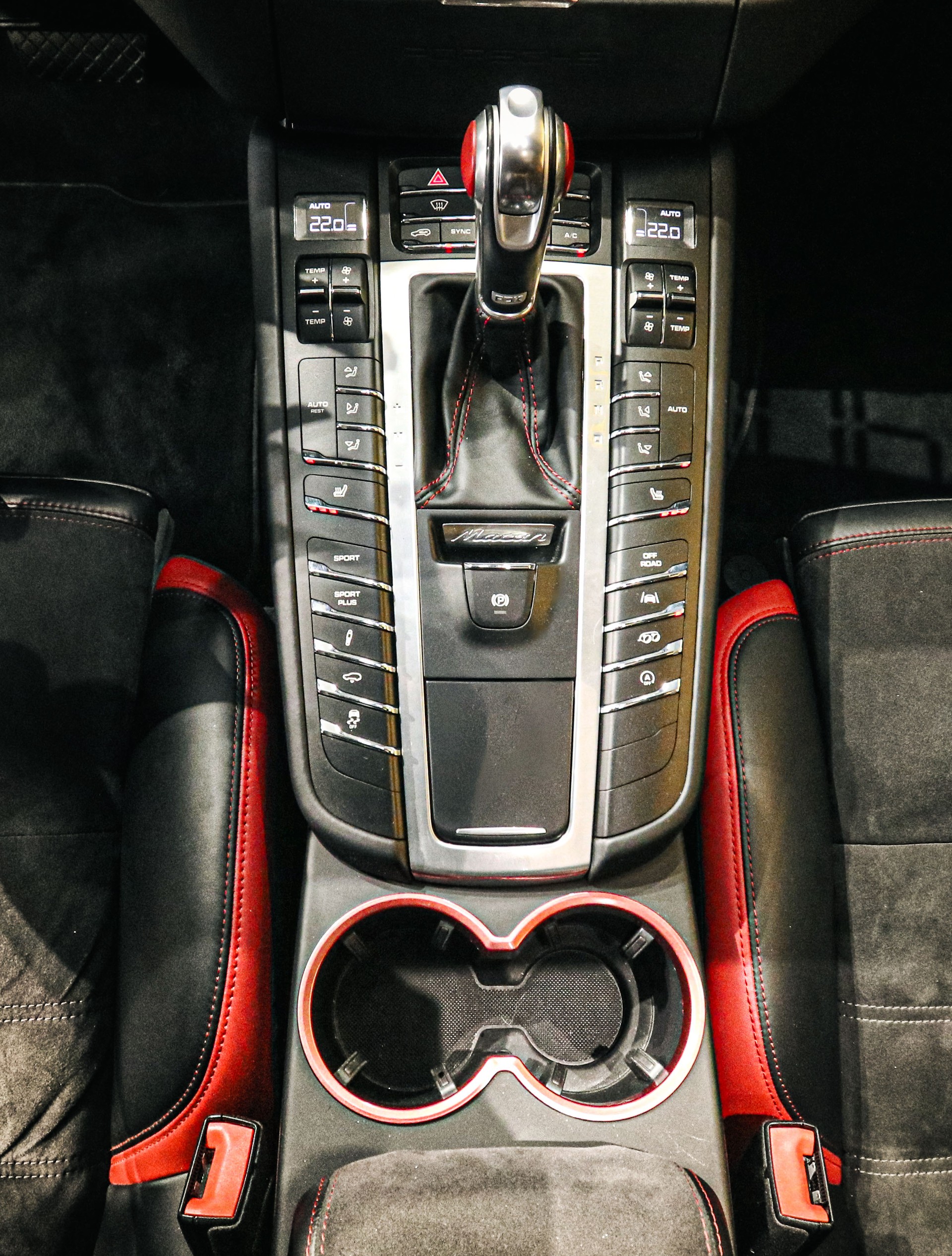 PORSCHE Macan Turbo Exclusive Performance Edition PDK-image-19