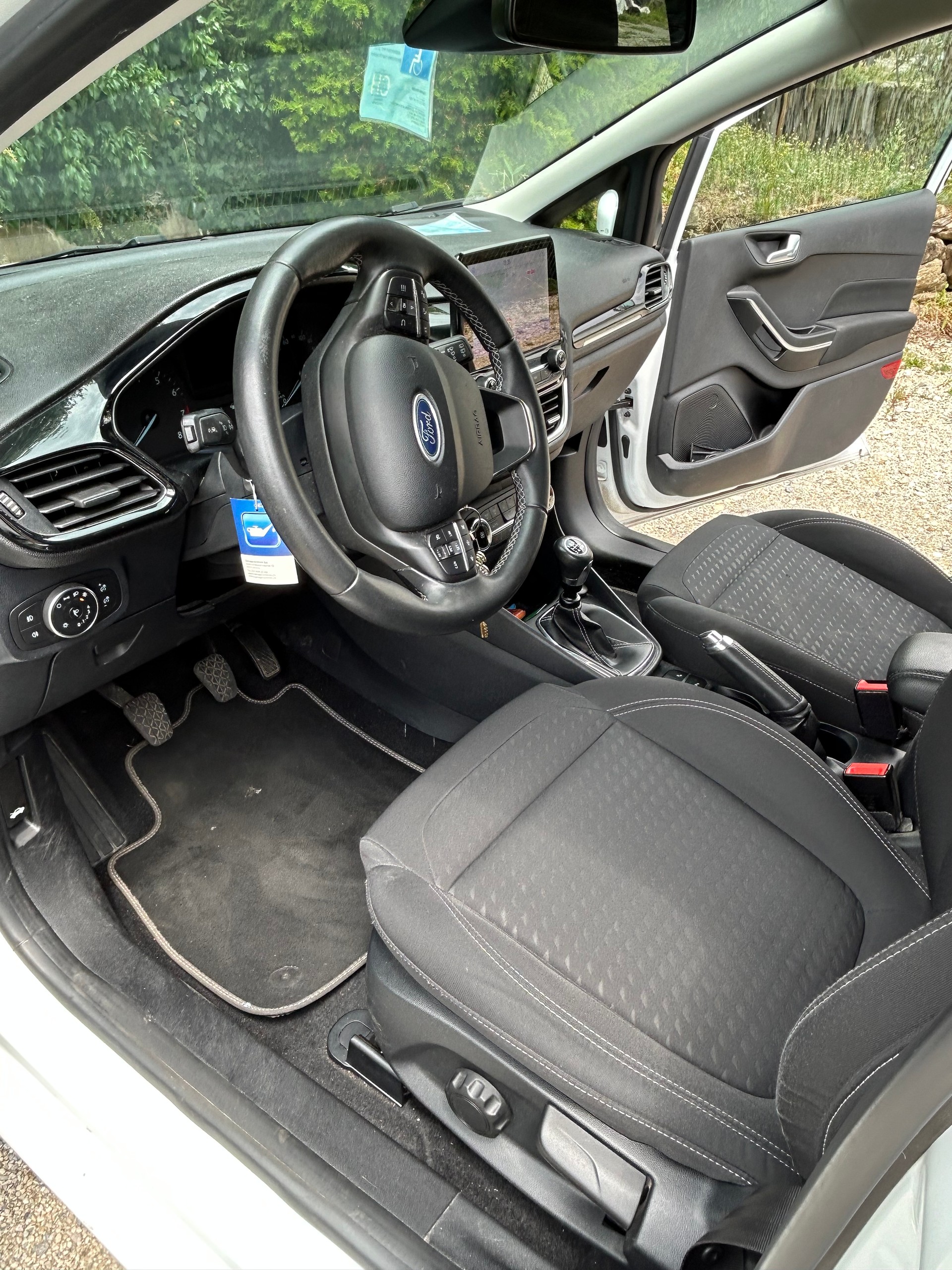 FORD 1.0 EcoB Hybrid Titanium X-image-4