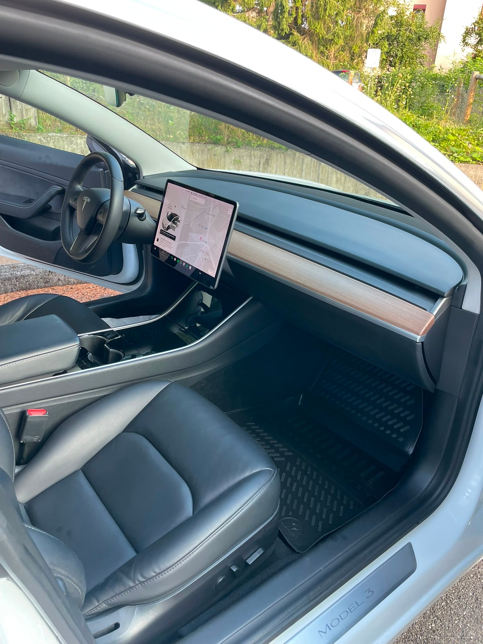 TESLA Model 3 Standard Range Plus 409 km (WLTP) 325PS SOH 87% CH-Auto mit Werksgarantie-image-12