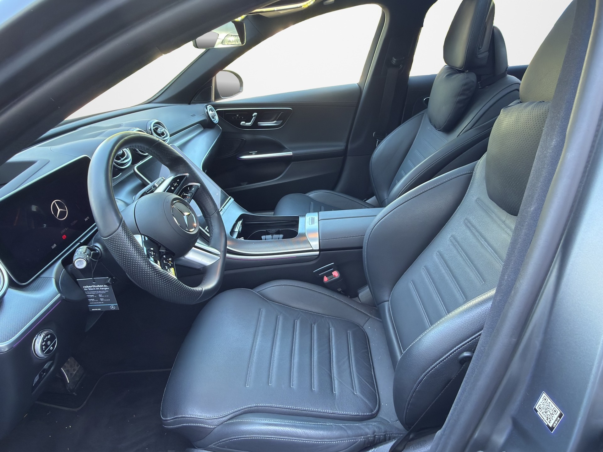 MERCEDES-BENZ C 300 d AMG Line-image-8